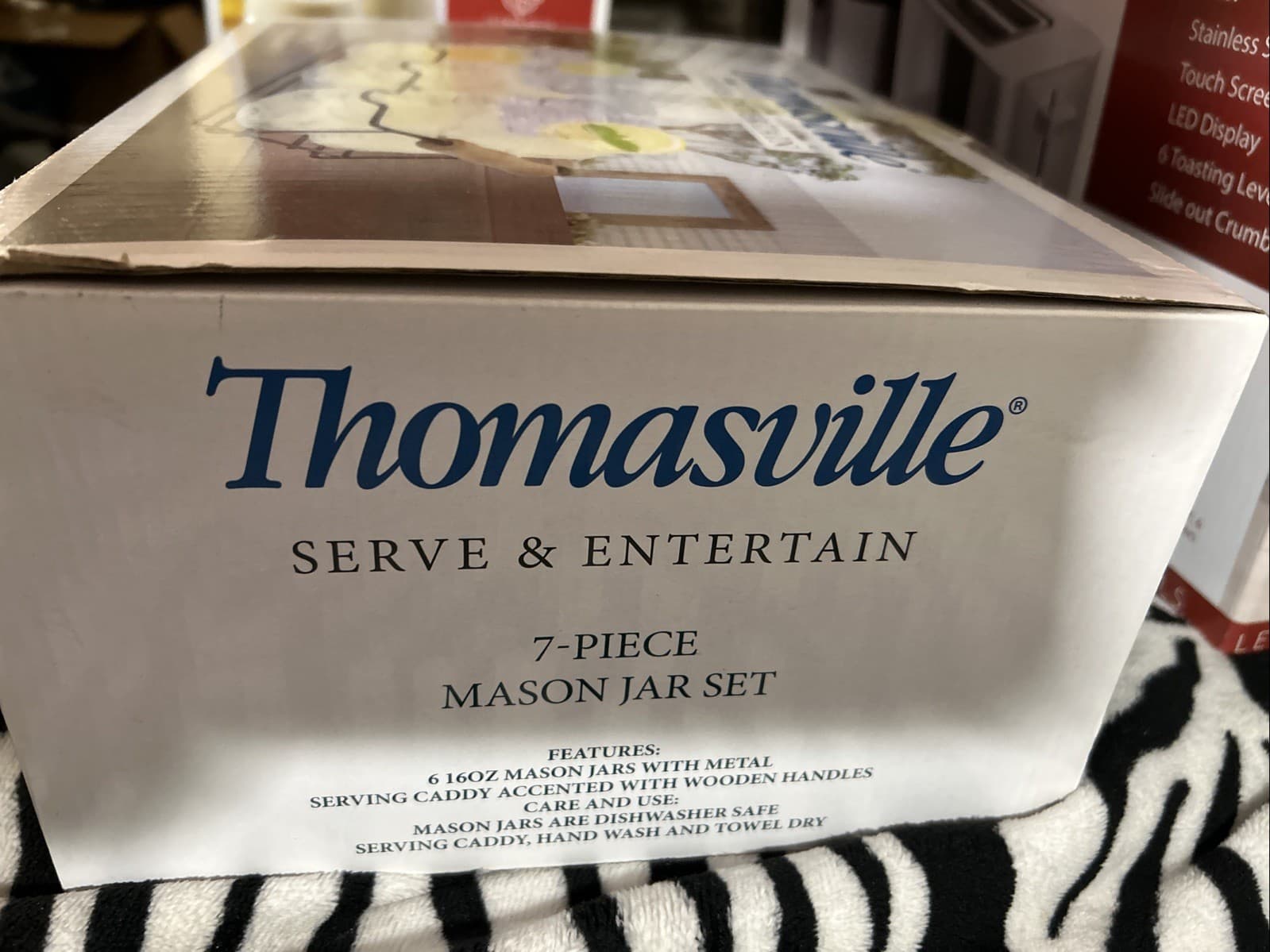 Thomasville Serve and Entertain 7 Piece Mason Jar Mug Glasses Set With Caddy NEW - Thumbnail 3