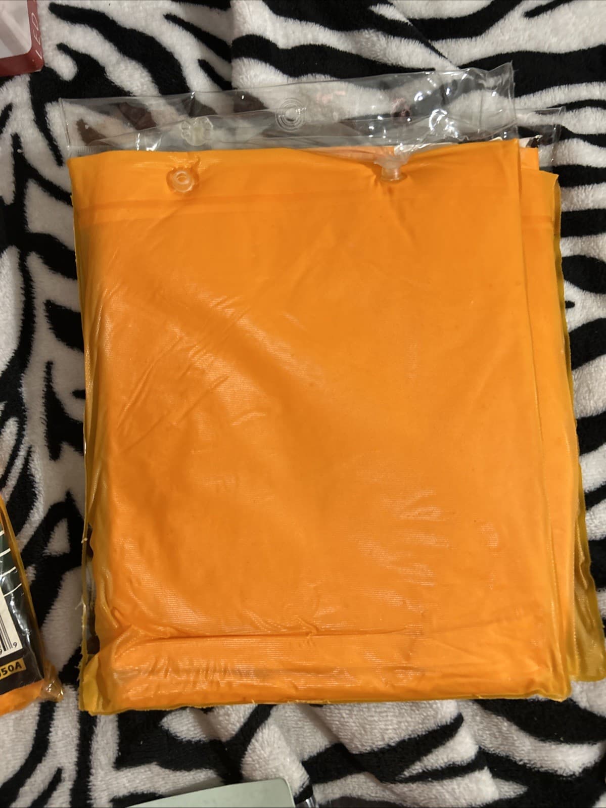 Emergency Poncho - Orange 50x80 New In Pack Lot Of 3 Hawk - Thumbnail 4