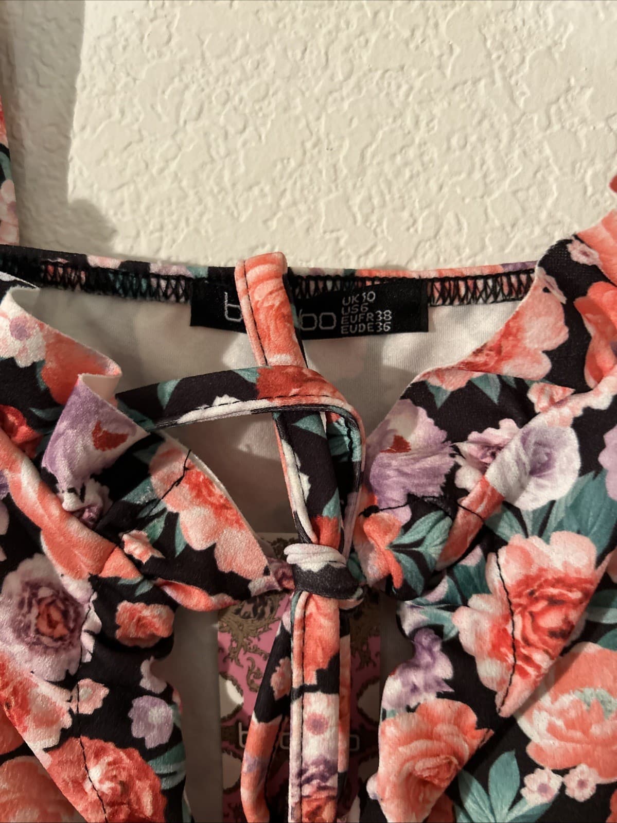 Floral Boohoo Size 6 Women’s Romper NWT - Thumbnail 3