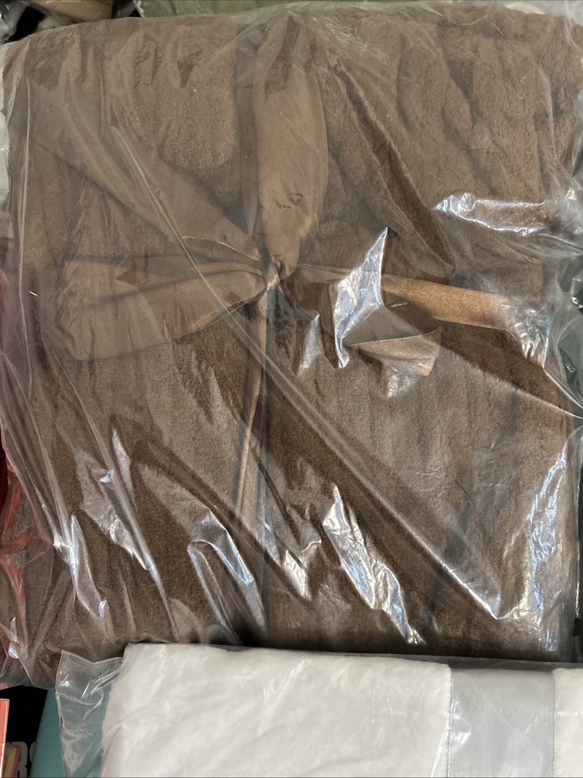 Lot Of 3 Throw Blankets New - Thumbnail 2