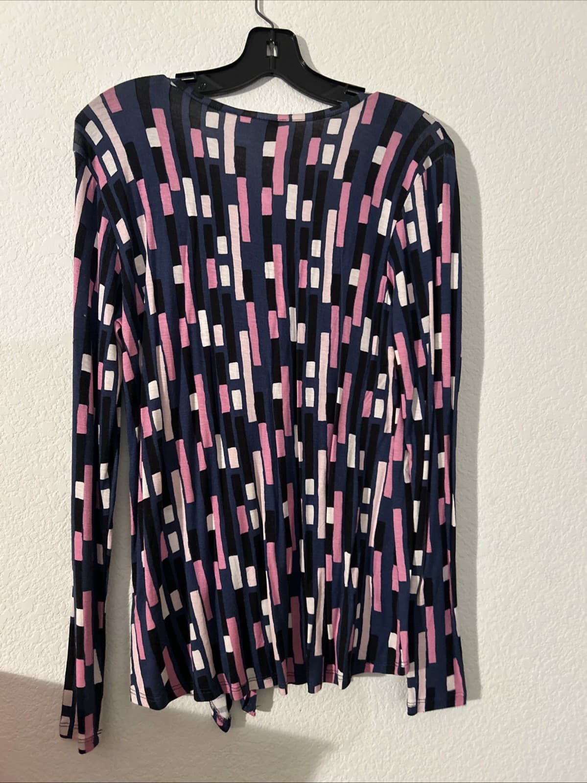 Women’s Studio B Small Top NWT - Thumbnail 3