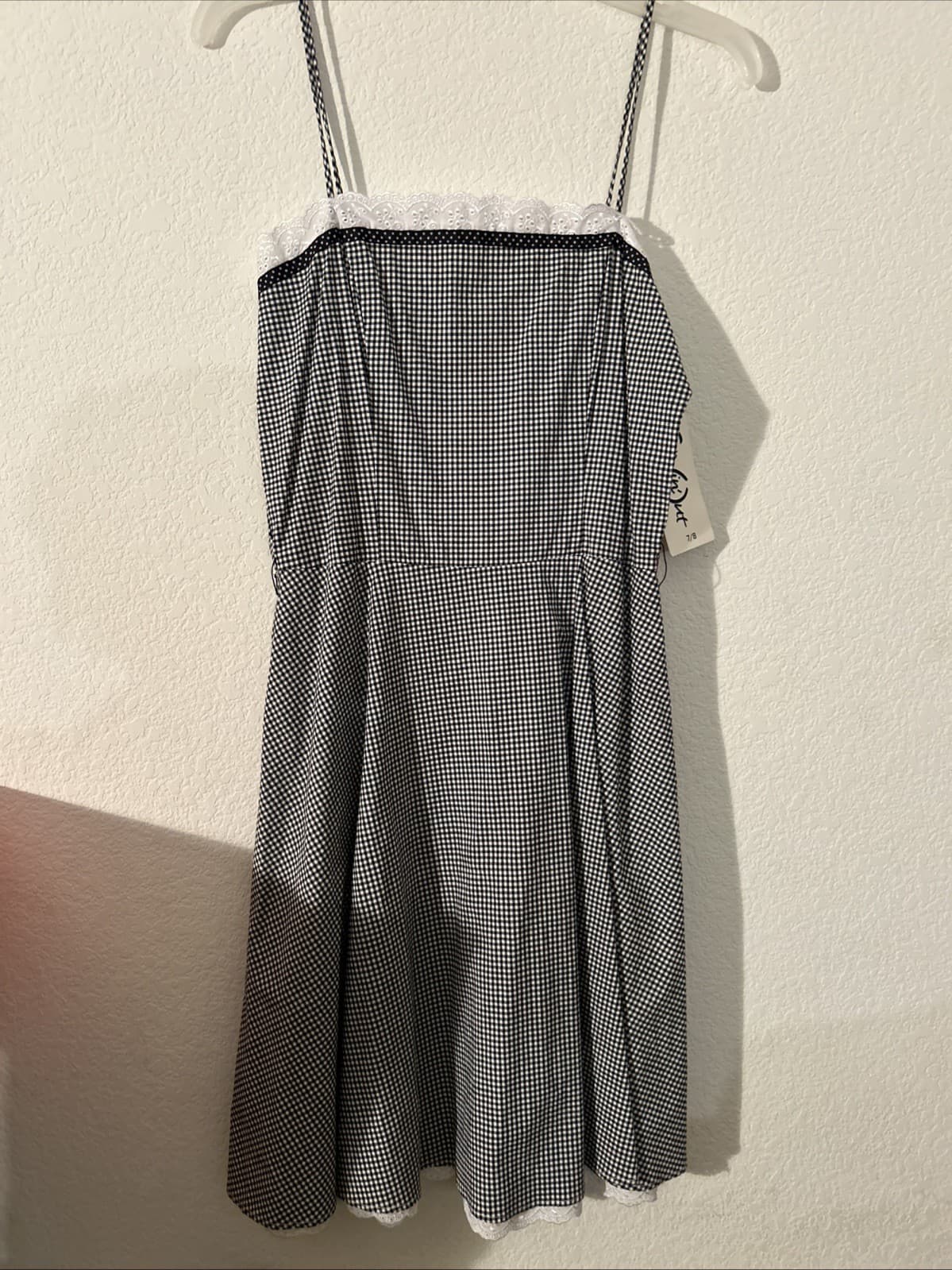 Women’s Size 7 Dress NWT