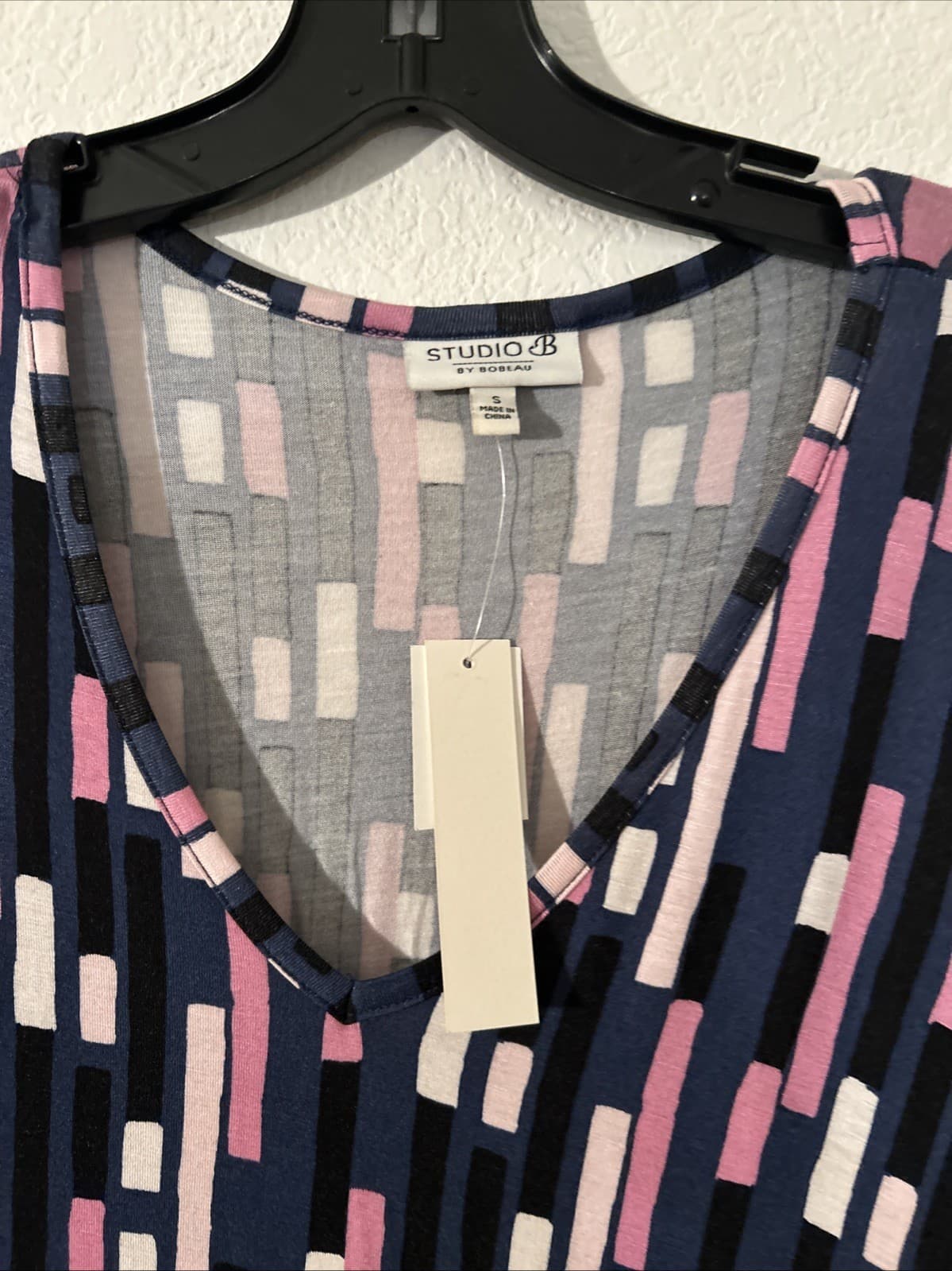 Women’s Studio B Small Top NWT - Thumbnail 2