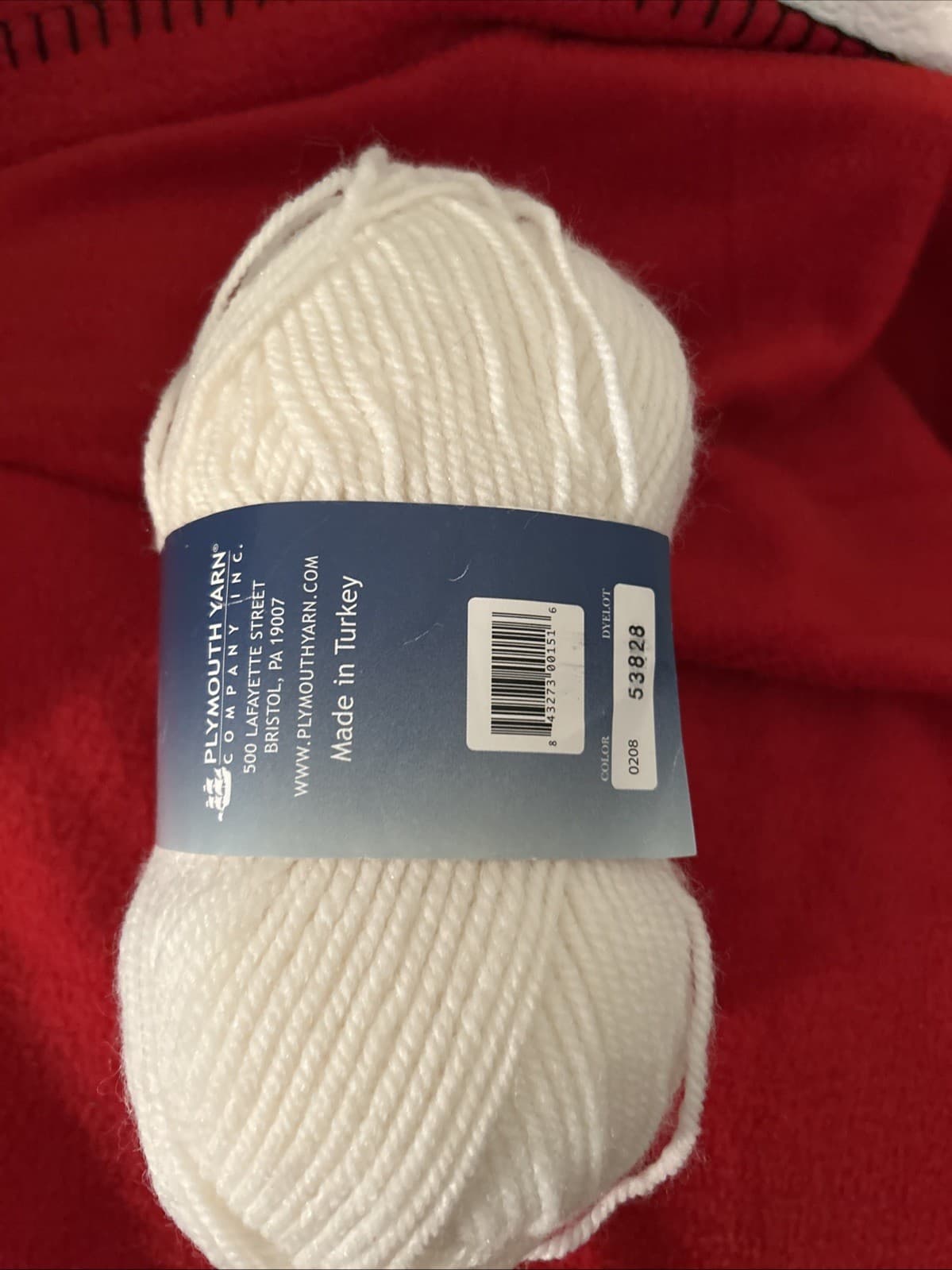 Encore Plymouth Yarn 1 Skeins White Knitting Worsted Weight 200 Yds Same Dye Lot - Thumbnail 2