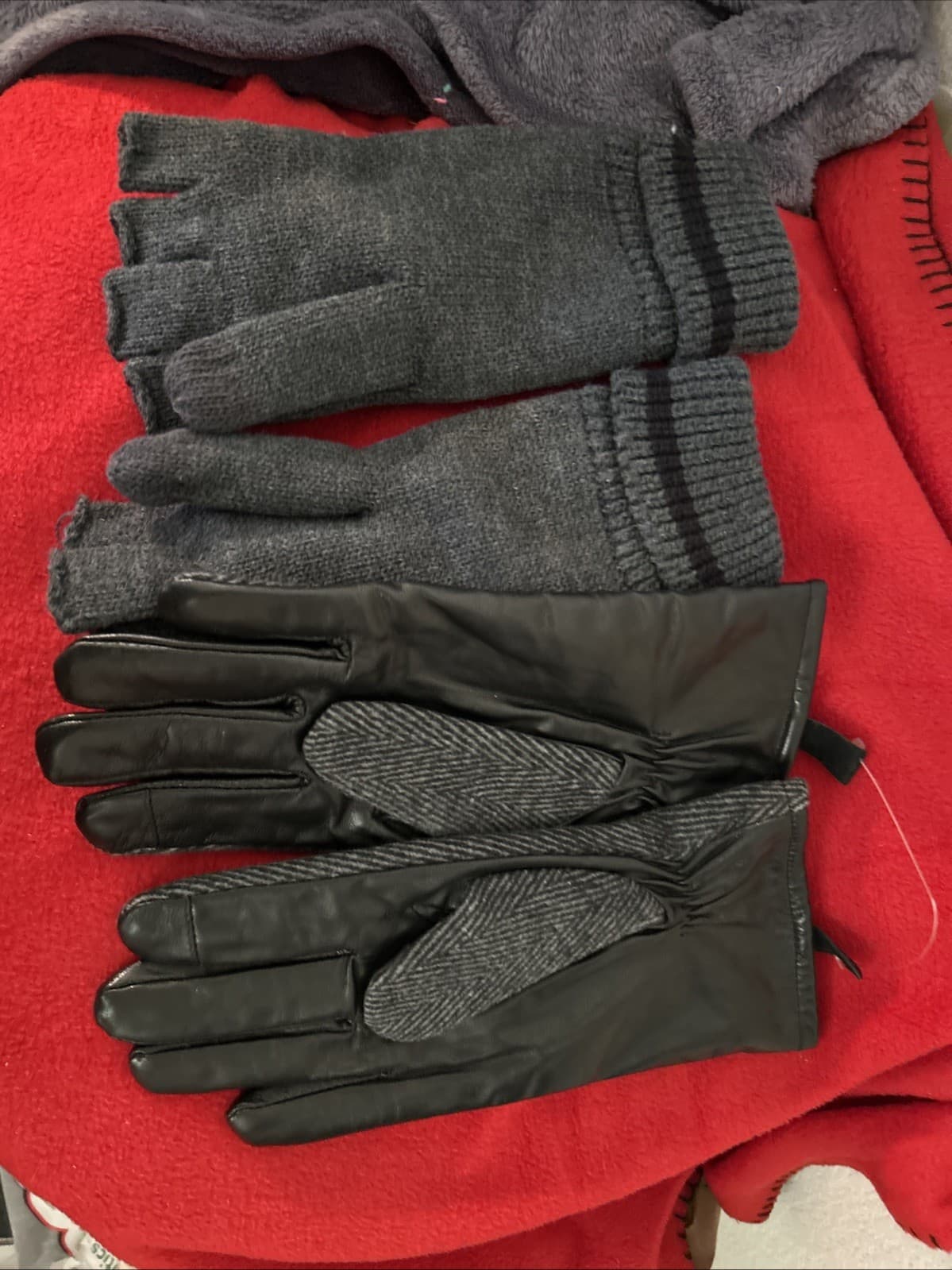 2 Pairs Of Men’s Goodfellow & Co Gloves Gray And Black New M/L - Thumbnail 2