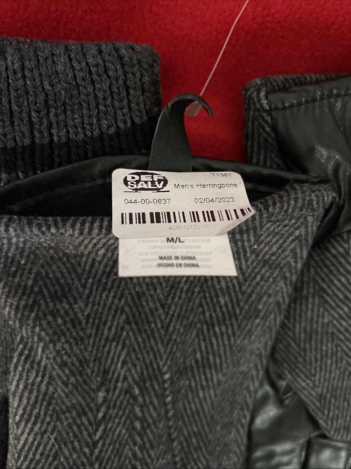 2 Pairs Of Men’s Goodfellow & Co Gloves Gray And Black New M/L - Thumbnail 3