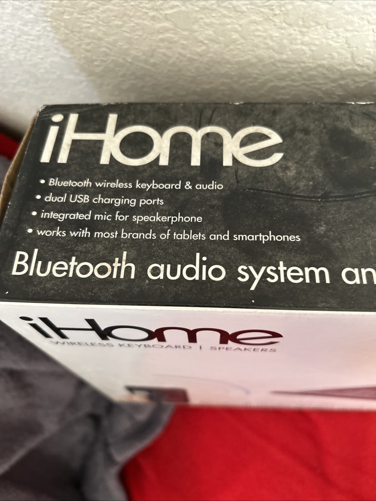 iHOME BLUETOOTH AUDIO SYSTEM & WIRELESS KEYBOARD W/ SPEAKERS NEW IN BOX iDM5B - Thumbnail 2