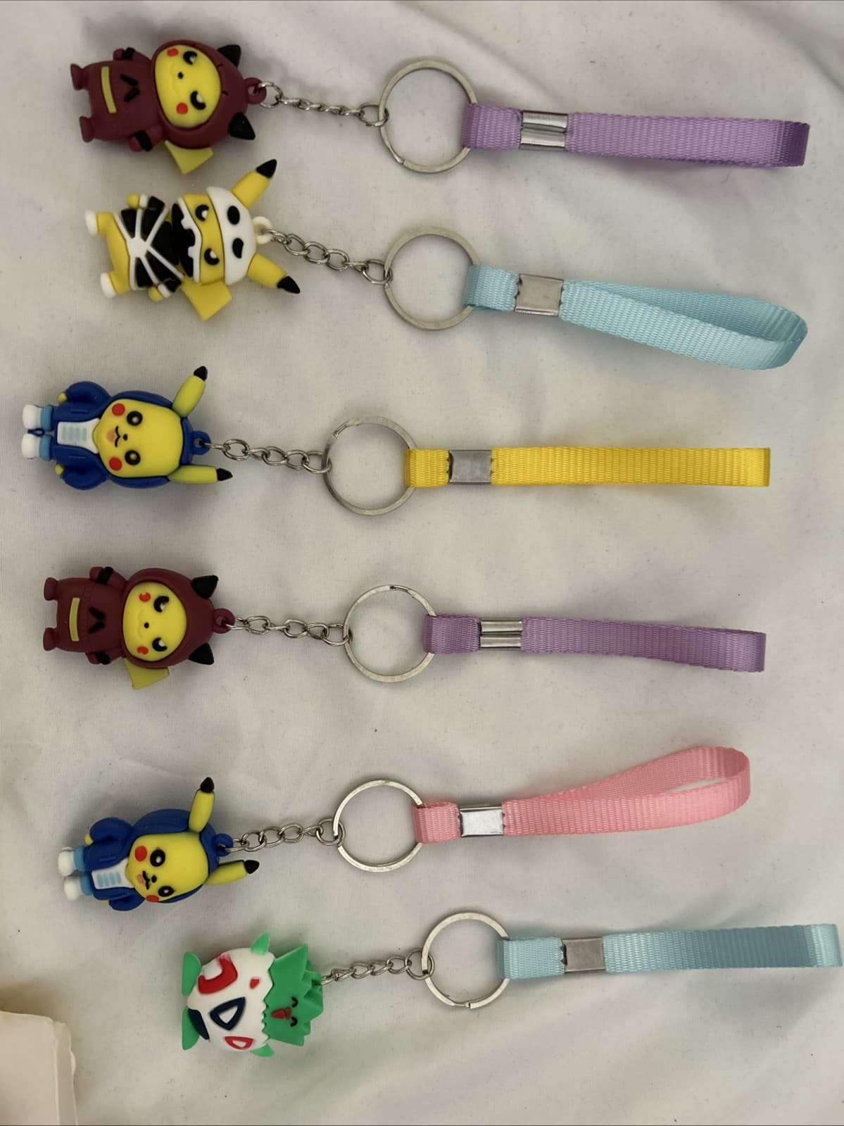 Lot Of 6 Pokémon Keychains New - Thumbnail 2