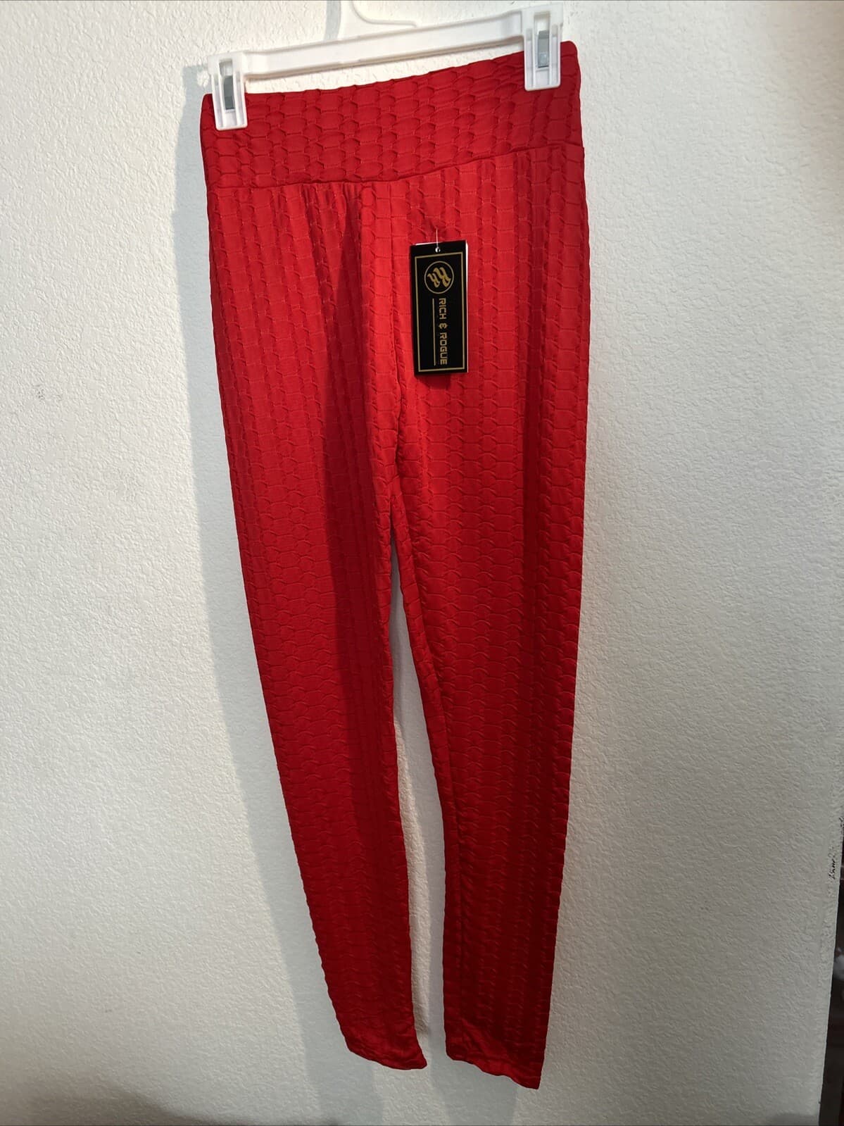 Women’s 2 Piece Outfit One Size Fits Most NWT Rich & Rogue Red - Thumbnail 3