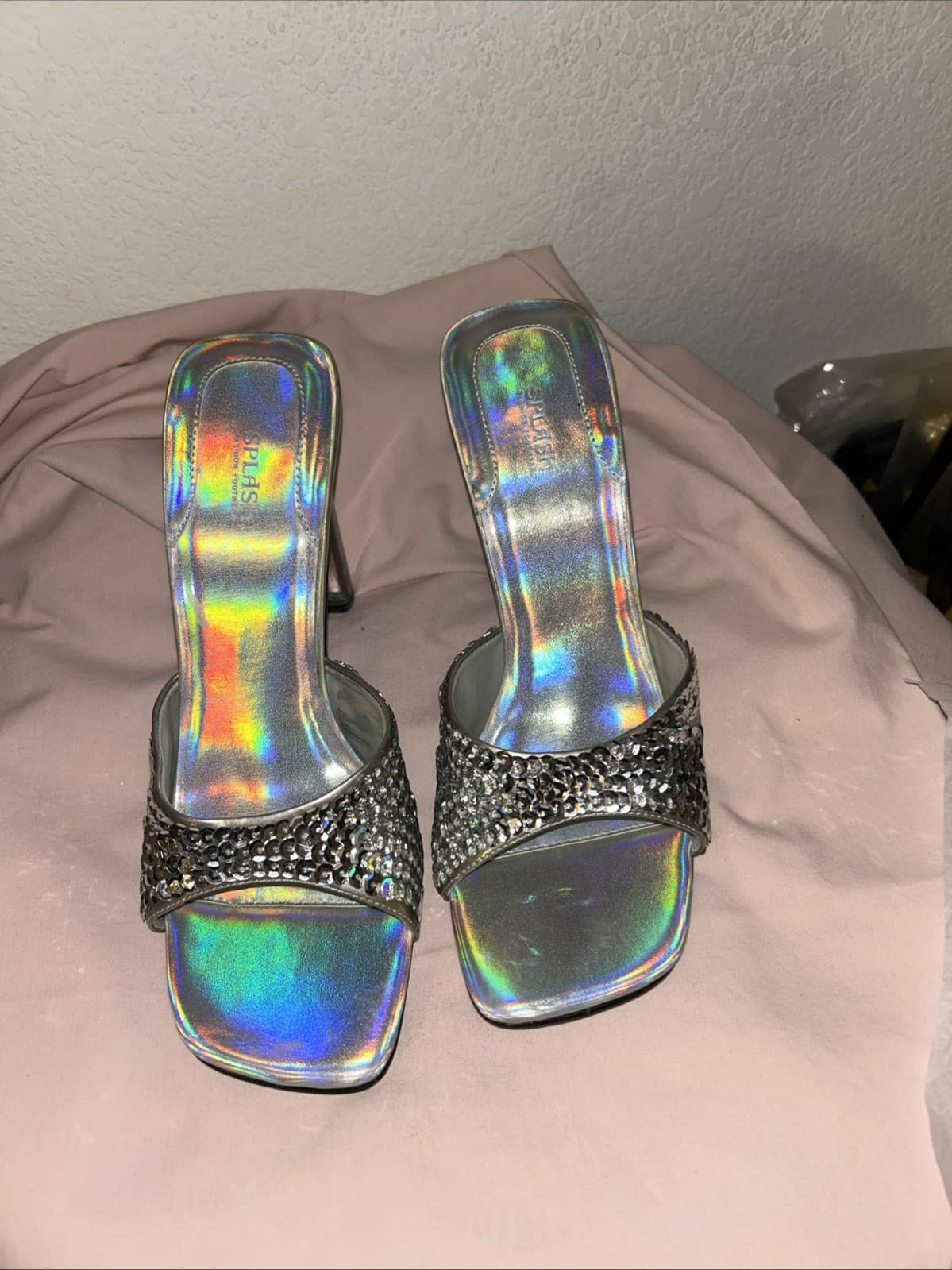 Women’s Splash Fashion Footwear Size 9 Clear Silver Pump