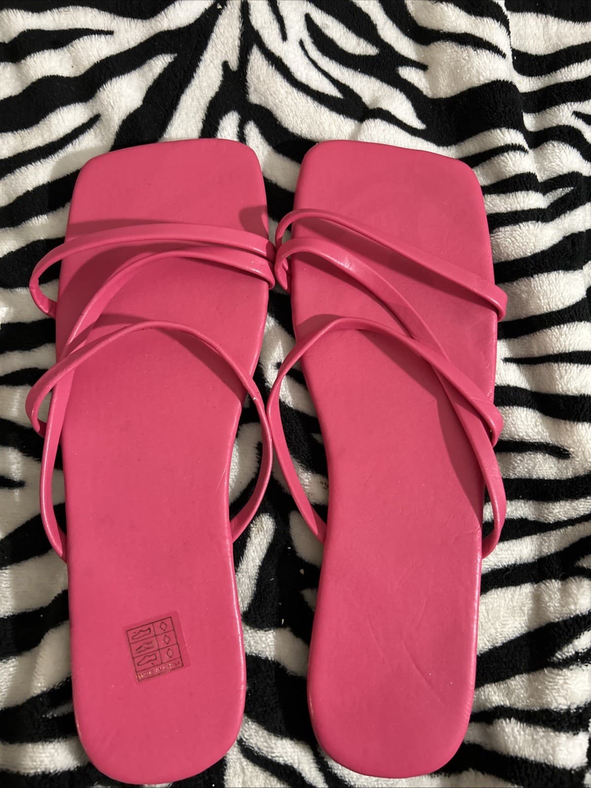 Women’s Pink Slides New Size 43 10-10.5 US.