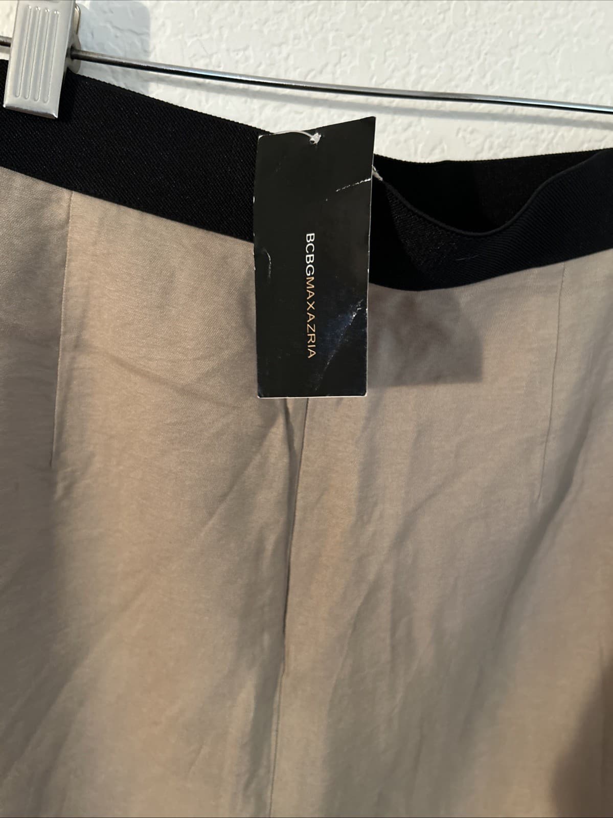 Women’s BCBGMAXAZRIA Beige Tiered Skirt NWT Size 10 - Thumbnail 4