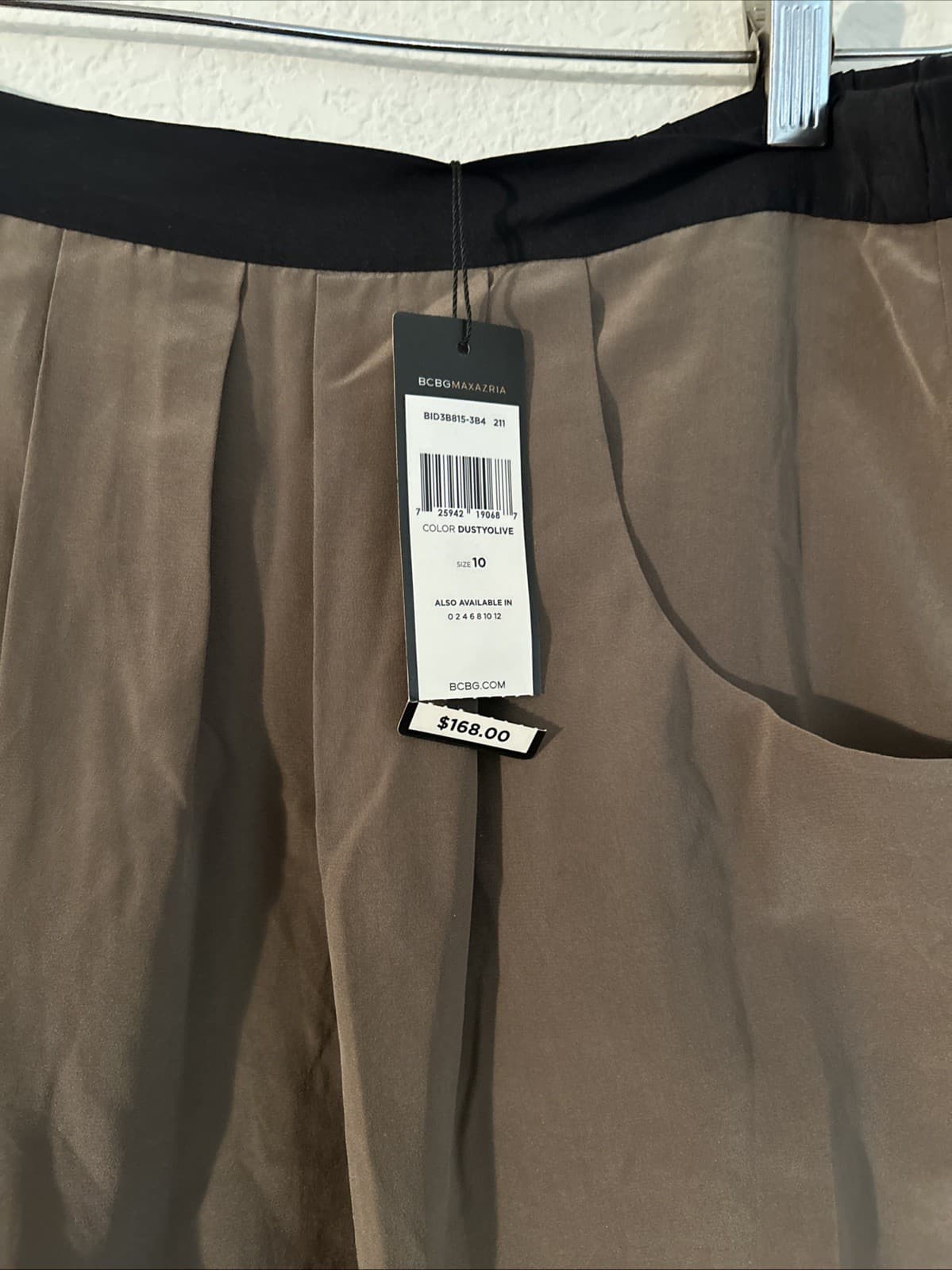 Women’s Dusty Olive Skirt NWT BCBGMAXAZRIA $168 - Thumbnail 2