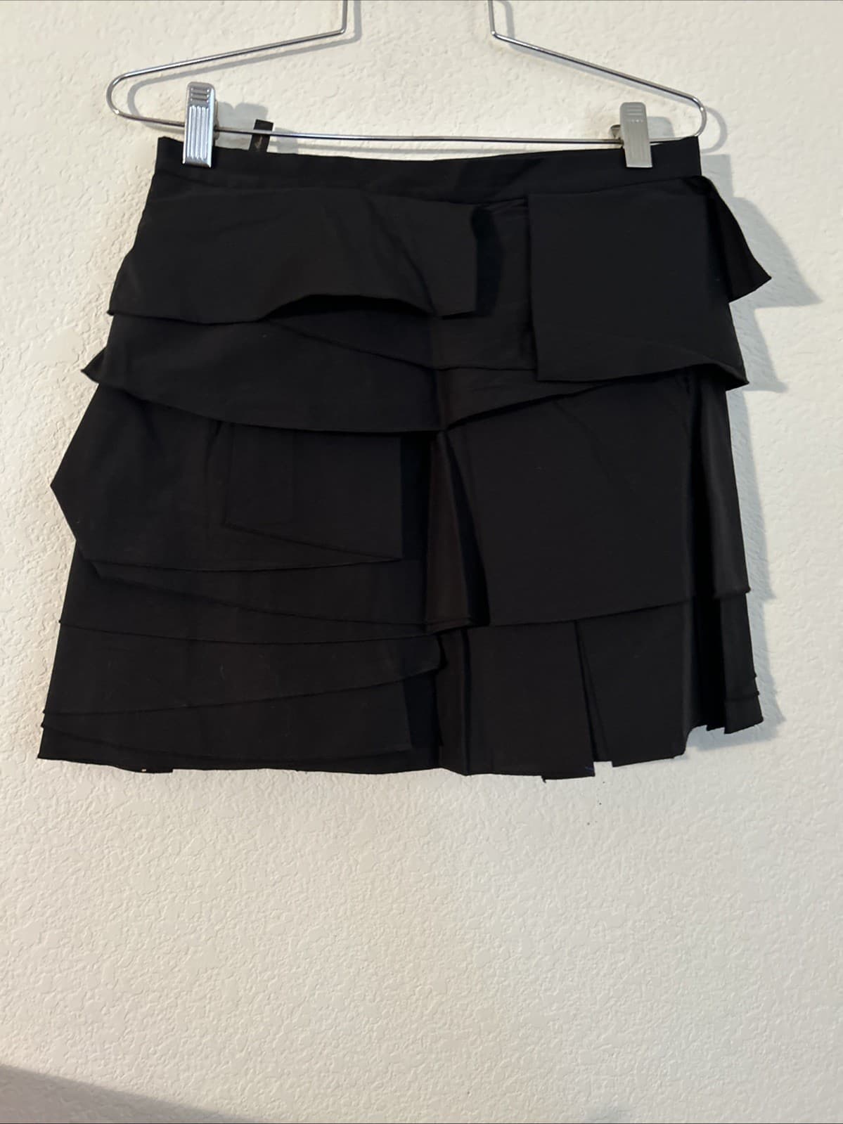 Women’s BCBGMAXAZRIA Black Poplin Tiered Skirt NWT Size 12