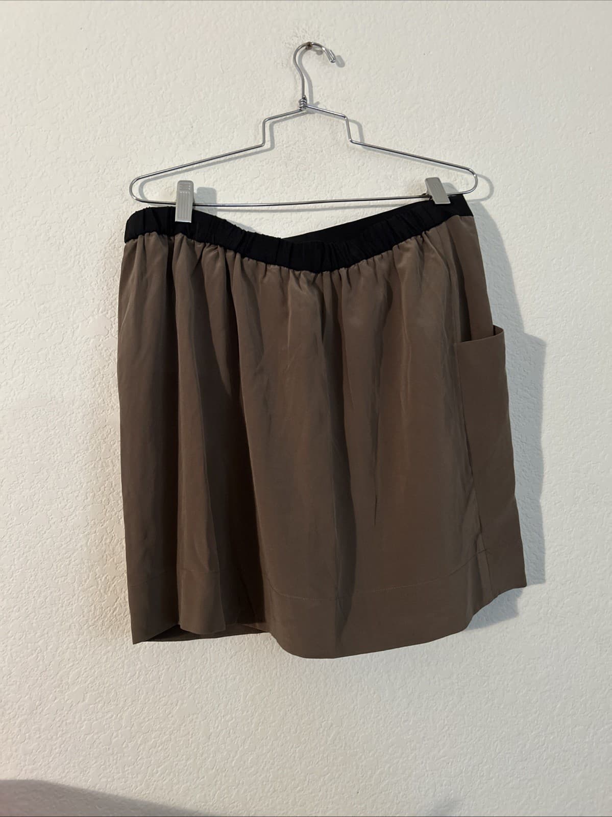 Women’s Dusty Olive Skirt NWT BCBGMAXAZRIA $168 - Thumbnail 3