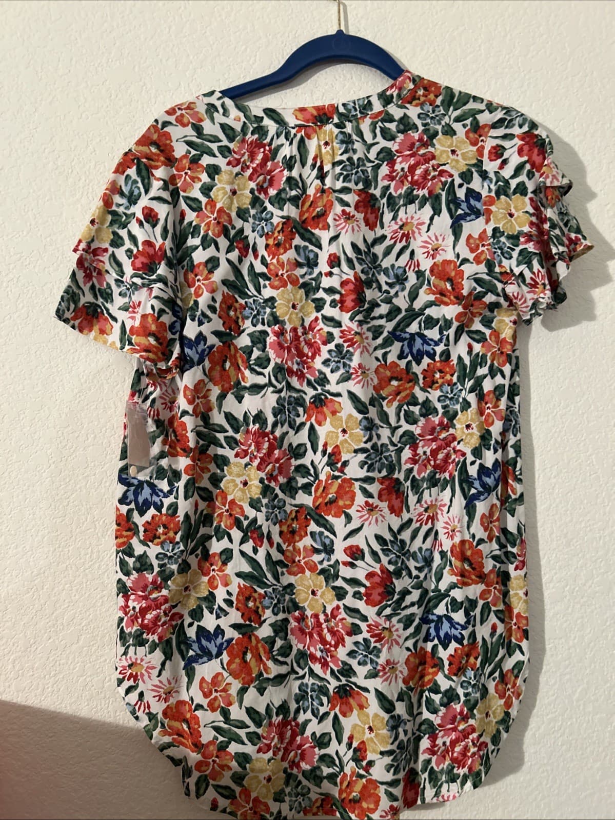 Women’s Small Caffe Top Floral NWT Short Sleeve - Thumbnail 3