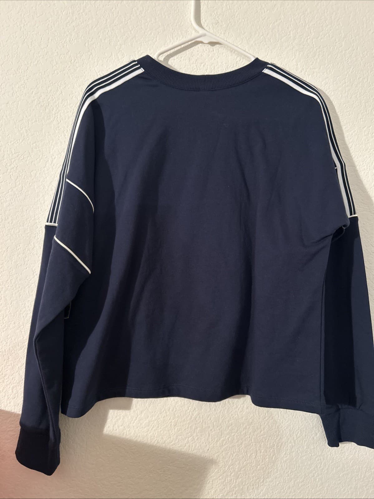 New Boundaries Sweatshirt NWT Xlg 15/17 Youth Girls - Thumbnail 3