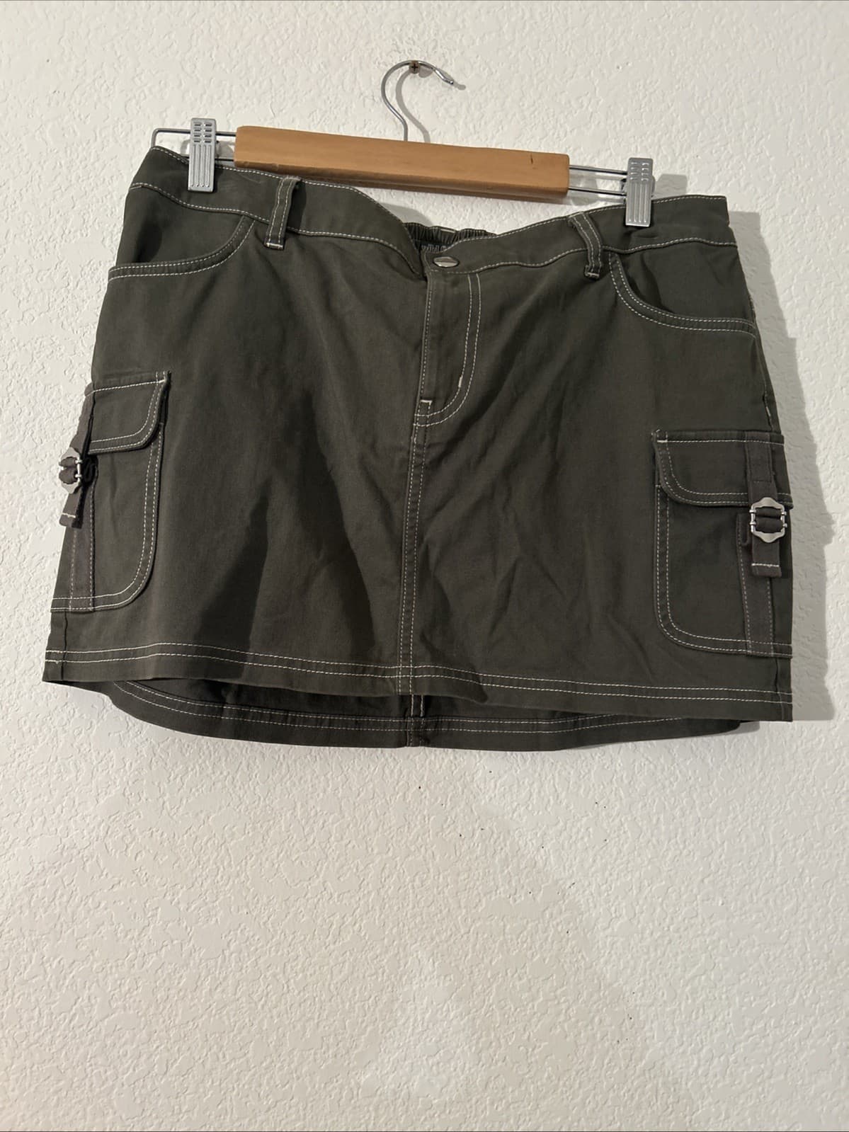 Women’s Size 10 Mini Skirt Wild Fable New Olive Green
