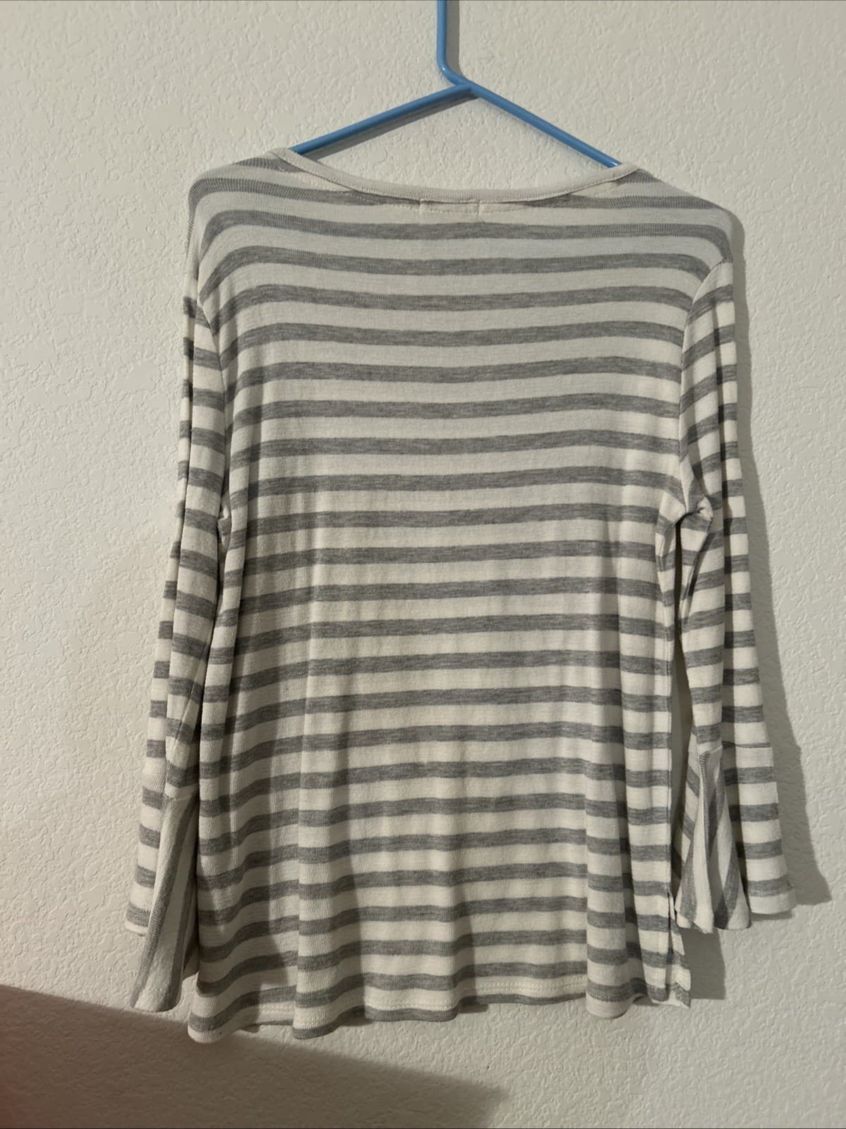 Women’s Small Democracy Top New Flared Sleeves - Thumbnail 3