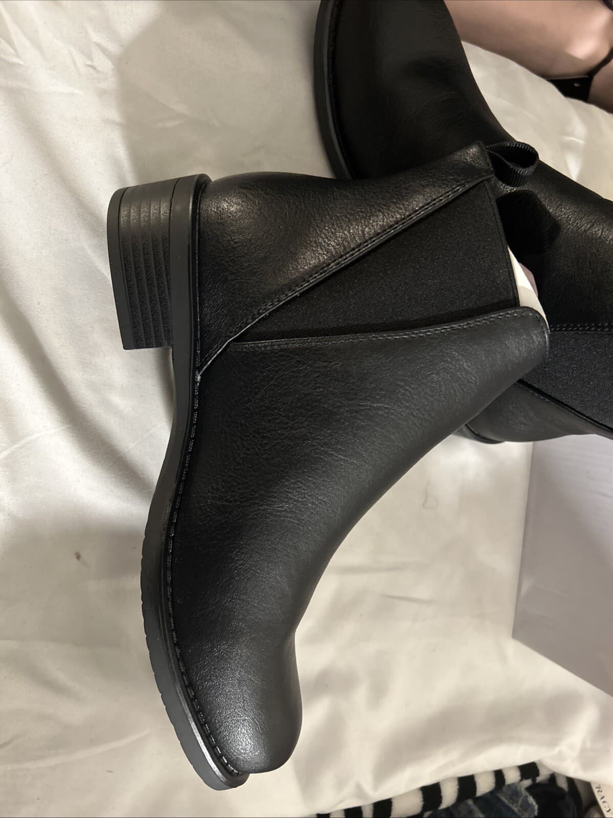 Dream Pairs fashion within reach Isabella two black size 7 - Thumbnail 2