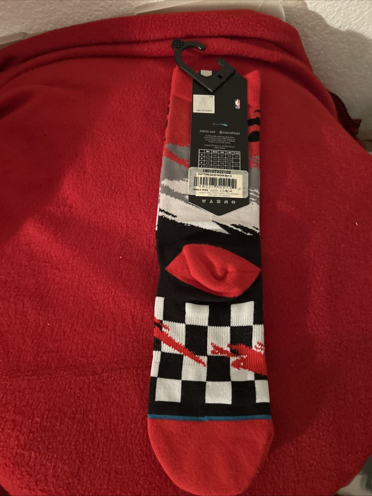 Toronto Raptors NBA Socks Stance Wave Racer Logo Crew Small Red - Thumbnail 2