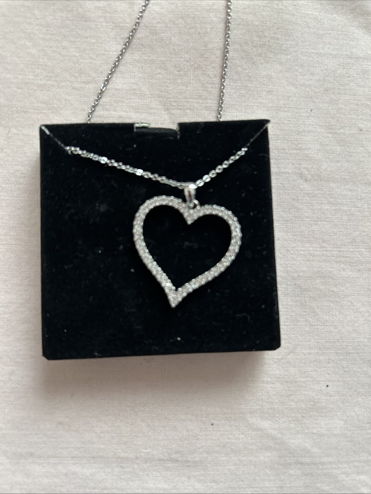 New Swarovski Heart Crystal Nic And Syd Necklace Charm Valentines Mother’s Day - Thumbnail 2