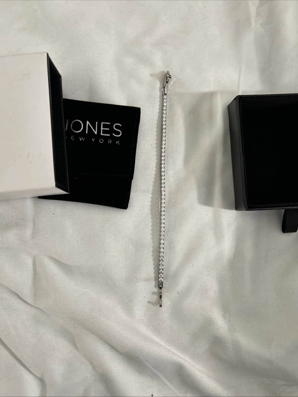 JONES NEW YORK "ANNABELLE" BRACELET W/ DUST POUCH~GIFT BOX~BRAND NEW - Thumbnail 2