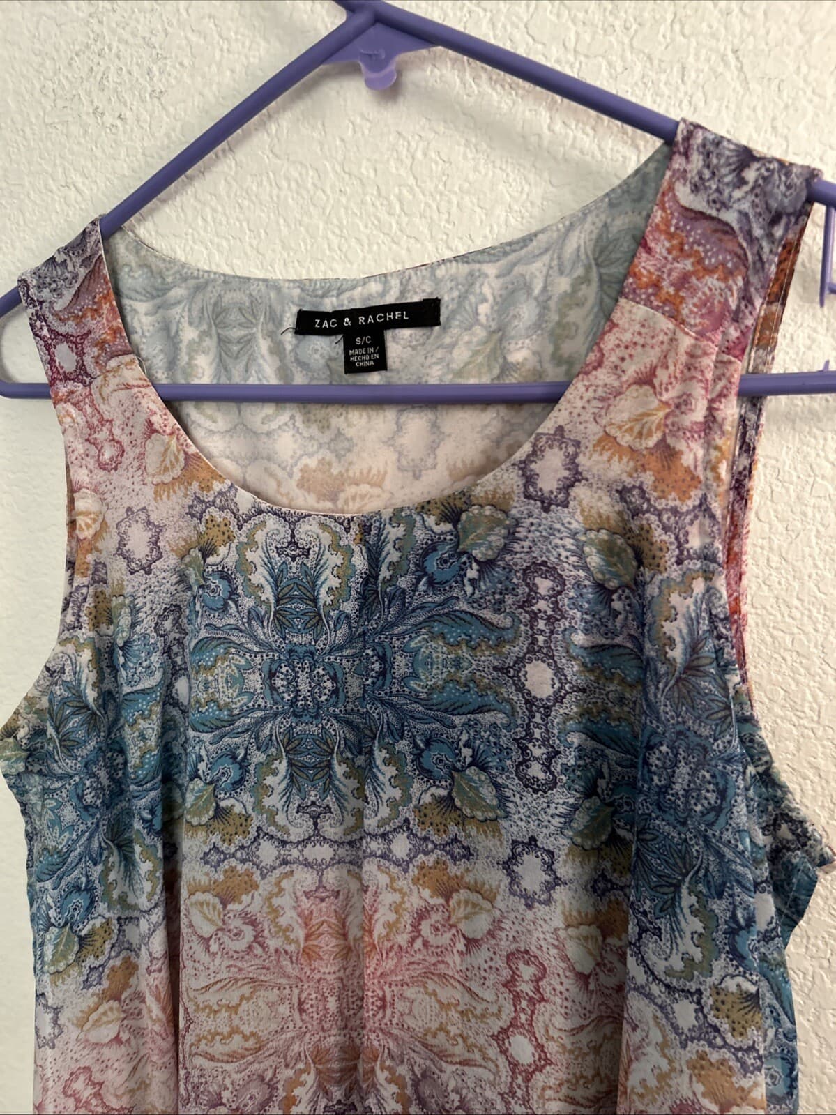 Women’s Zach and Rachel small top - Thumbnail 2