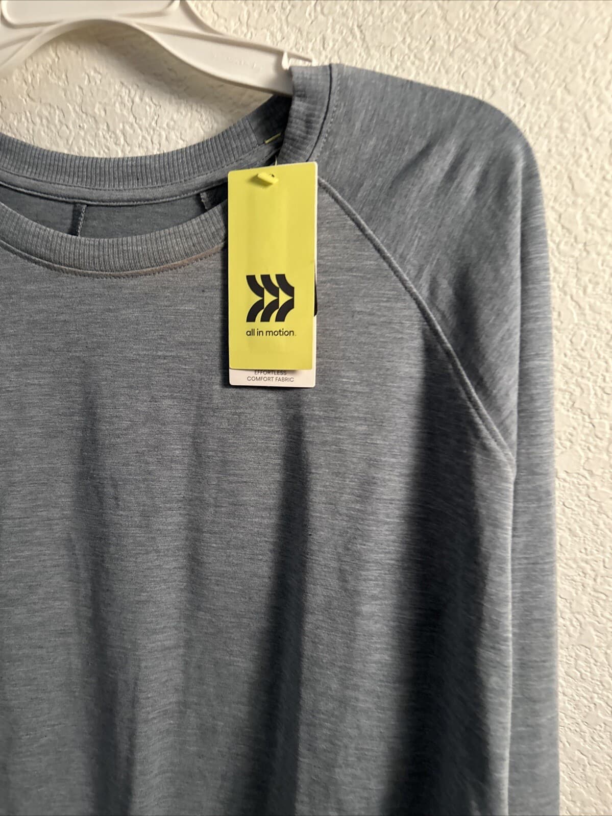 Women’s medium crop shirt new - Thumbnail 2