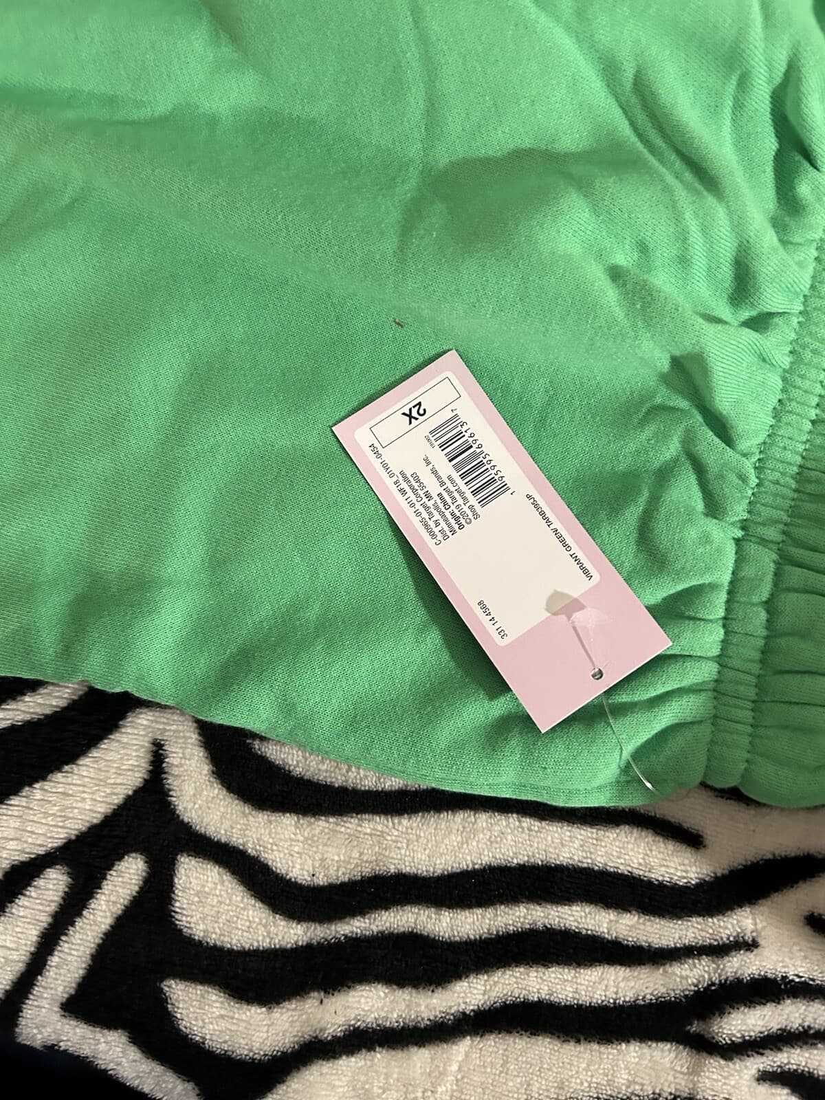 Women’s Stretch Shorts Oahu Honolulu Green Shorts NWT 2x - Thumbnail 5