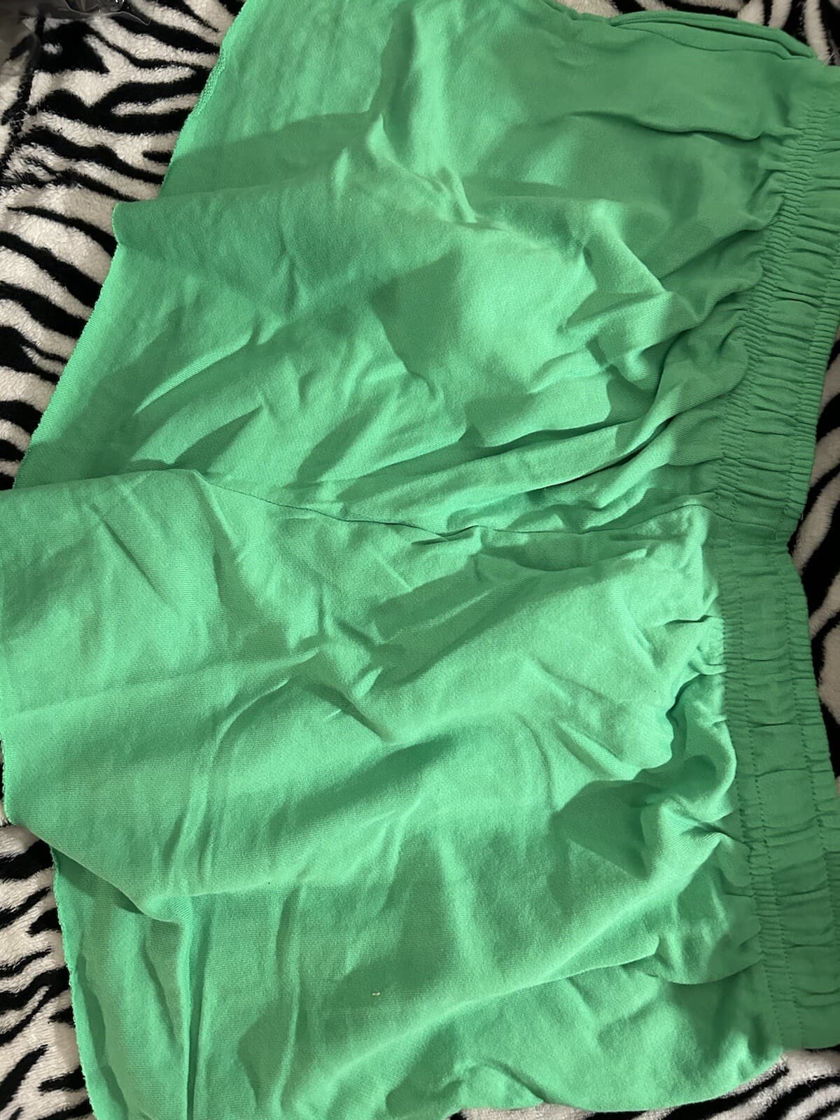 Women’s Stretch Shorts Oahu Honolulu Green Shorts NWT 2x - Thumbnail 8