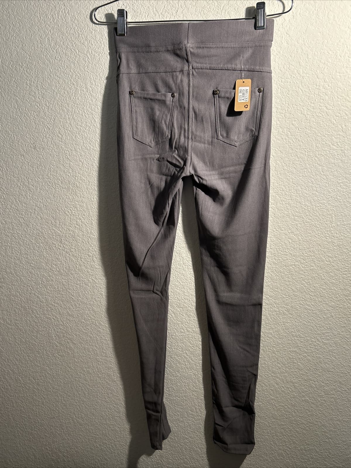 Women’s Odiva Grey Leggings One Size Regular NWT Stretch - Thumbnail 2