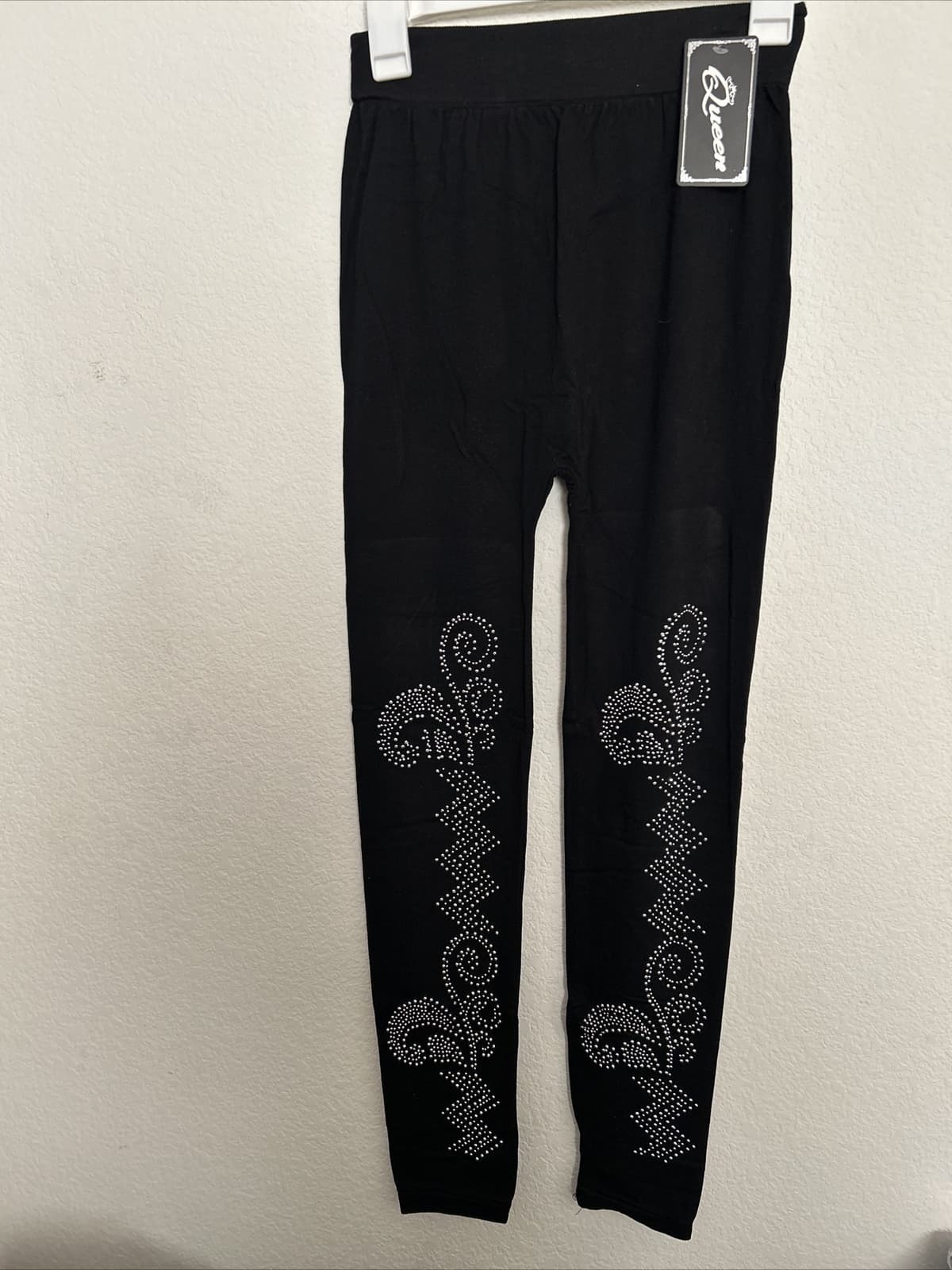 Women’s Leggings One Size Fits Most Black NWT - Thumbnail 2