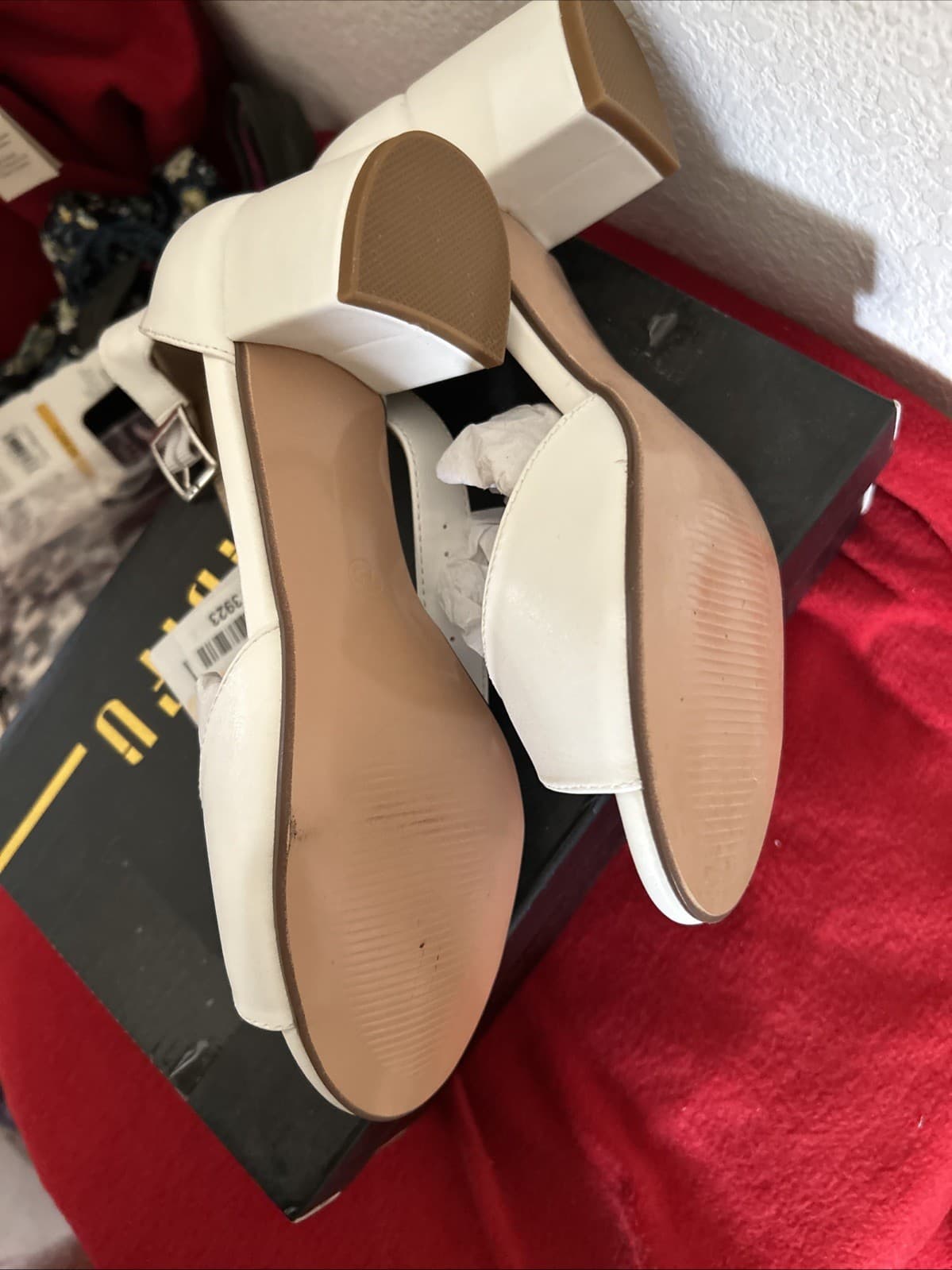 Women’s Pumps Size 7 1/2 White New IDiFU - Thumbnail 5