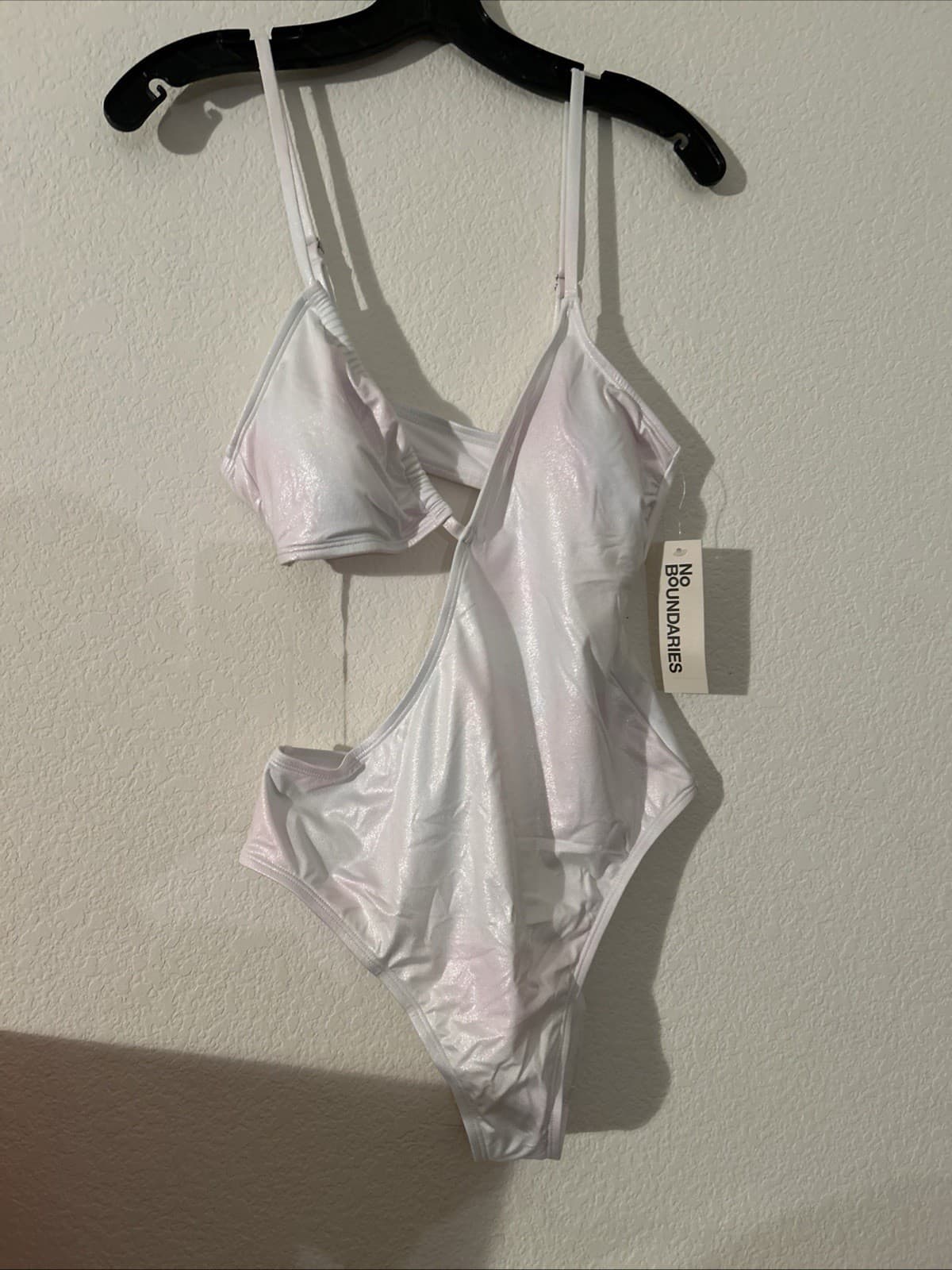 Womens XXS 00 Cheeky Cutout 1 Piece no boundaries swimsuit Vivid White NWT - Thumbnail 3