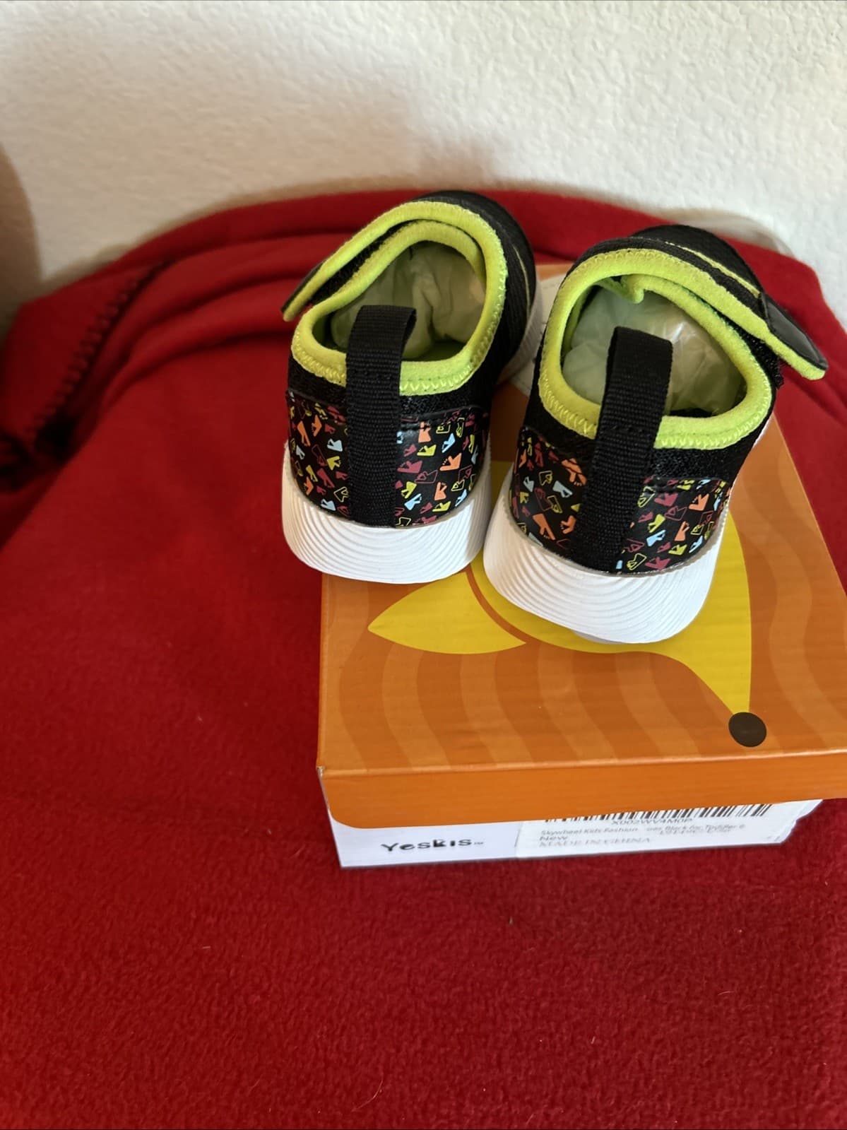 Girls Yeskis Toddler Black Sneakers Size 6 New Skywheel - Thumbnail 3