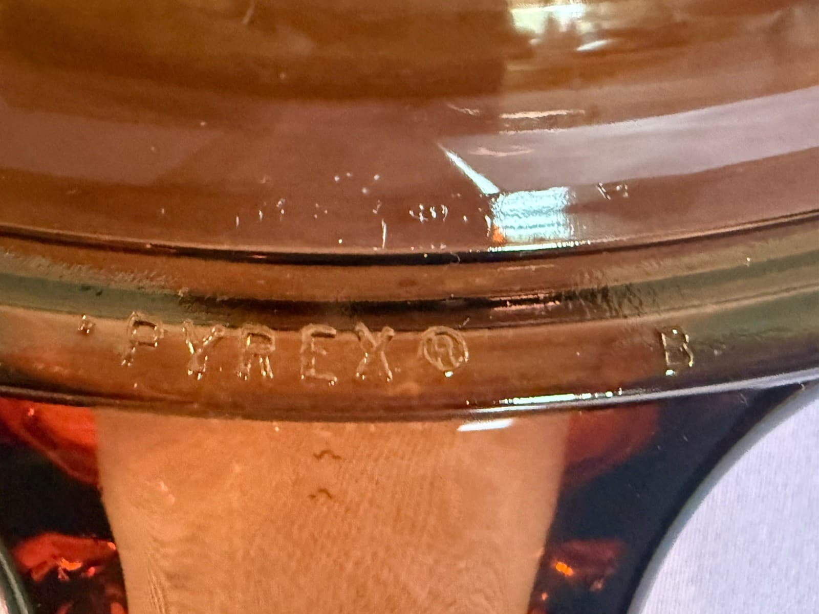 VTG 4pc VISIONS PYREX Amber Glass Saucepan Set w/ Lids - Thumbnail 8