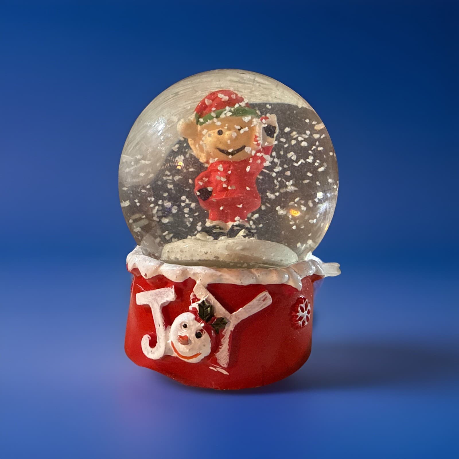 Vintage PEANUTS Charlie Brown JOY Snow Globe Pre-Owned - Thumbnail 3