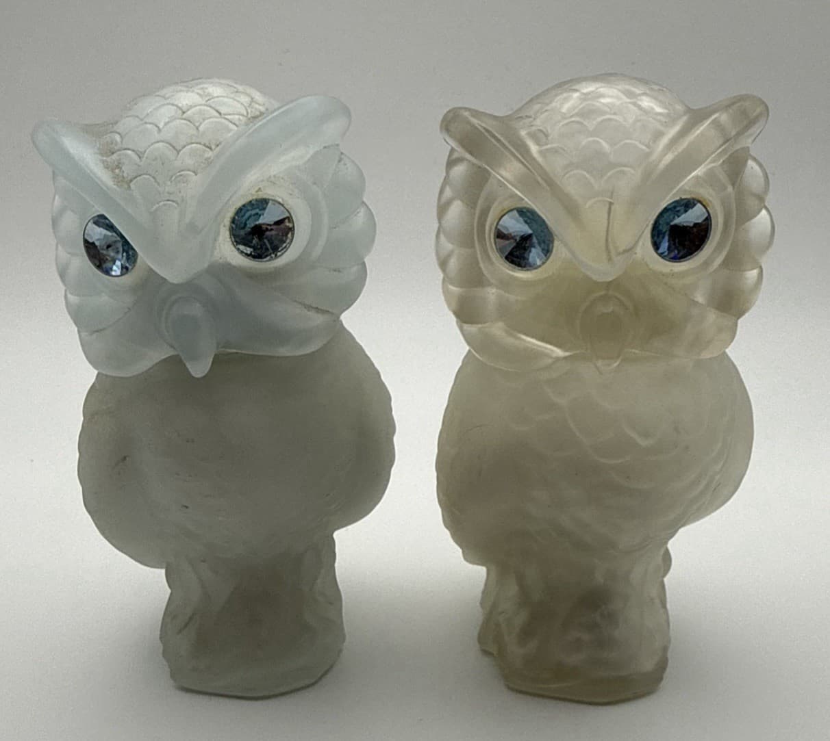 Avon Snow Owl Sonnet Powder Sachet Shaker Frosted Glass Crystal Eyes Vintage - Thumbnail 12