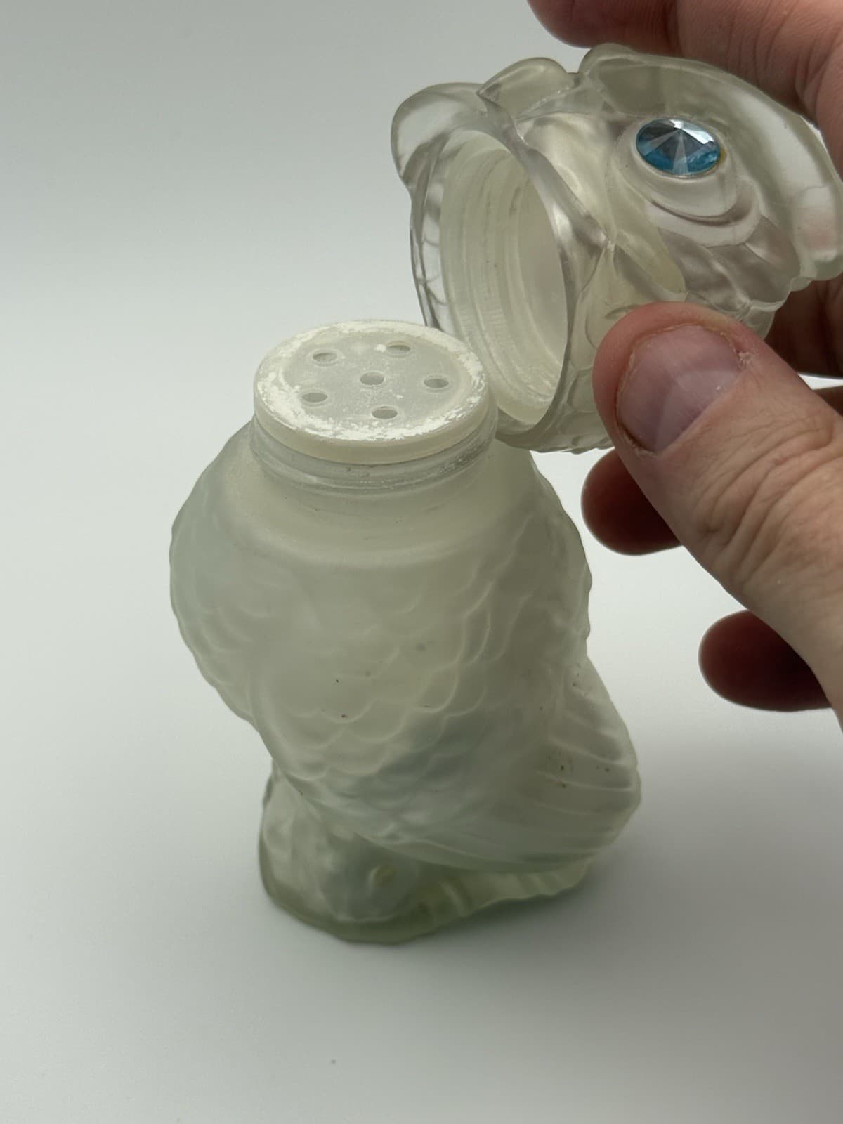 Avon Snow Owl Sonnet Powder Sachet Shaker Frosted Glass Crystal Eyes Vintage - Thumbnail 11