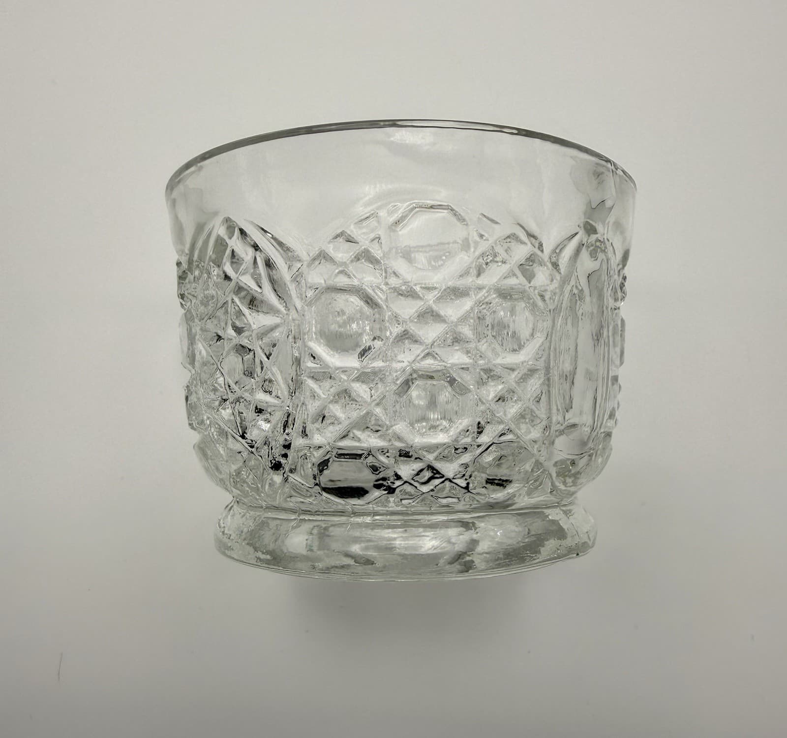 Vintage Set of 5 L E Smith Daisy/Button Punch Cups Clear Glass made In 1960’s - Thumbnail 4