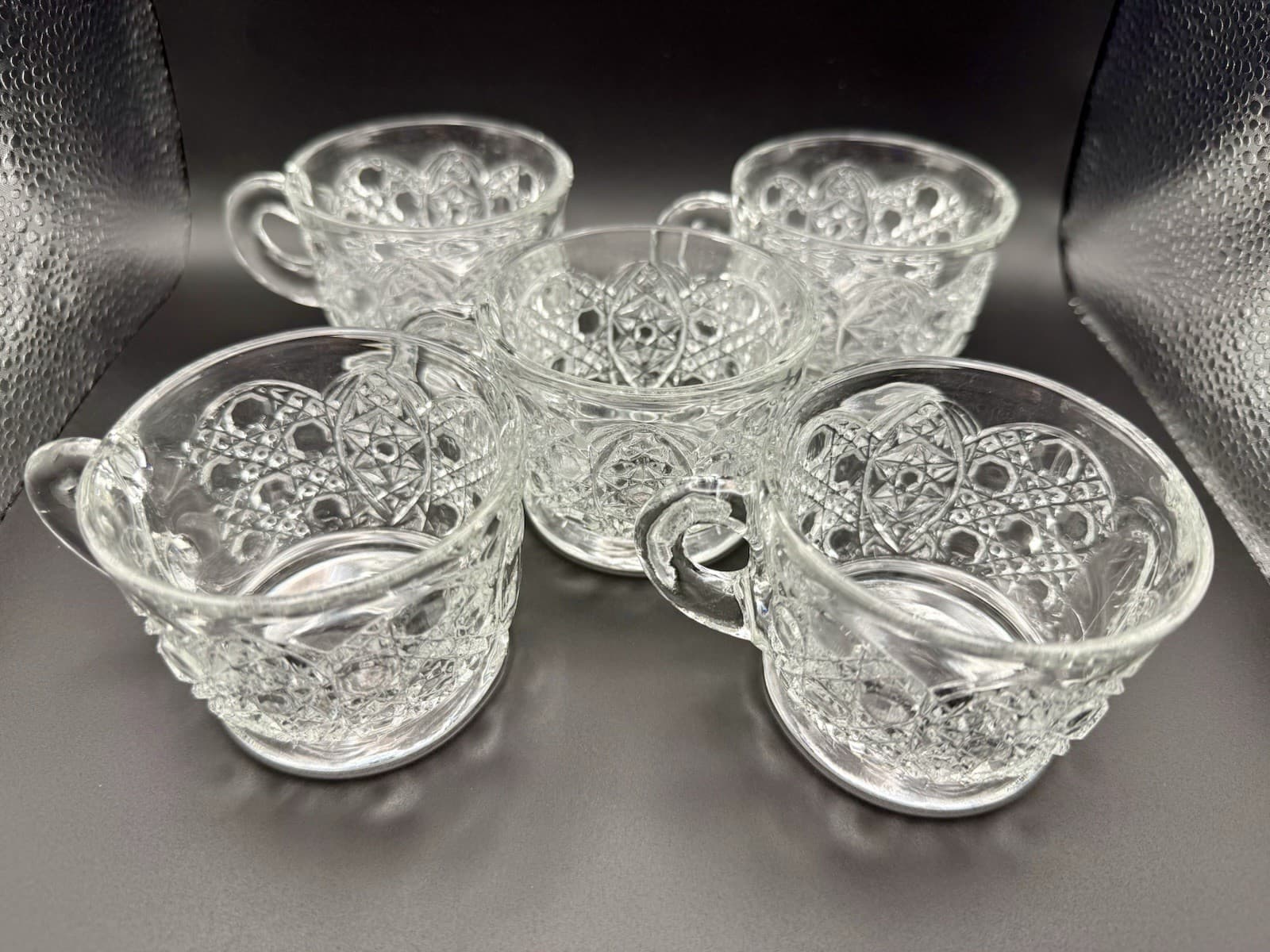 Vintage Set of 5 L E Smith Daisy/Button Punch Cups Clear Glass made In 1960’s - Thumbnail 7