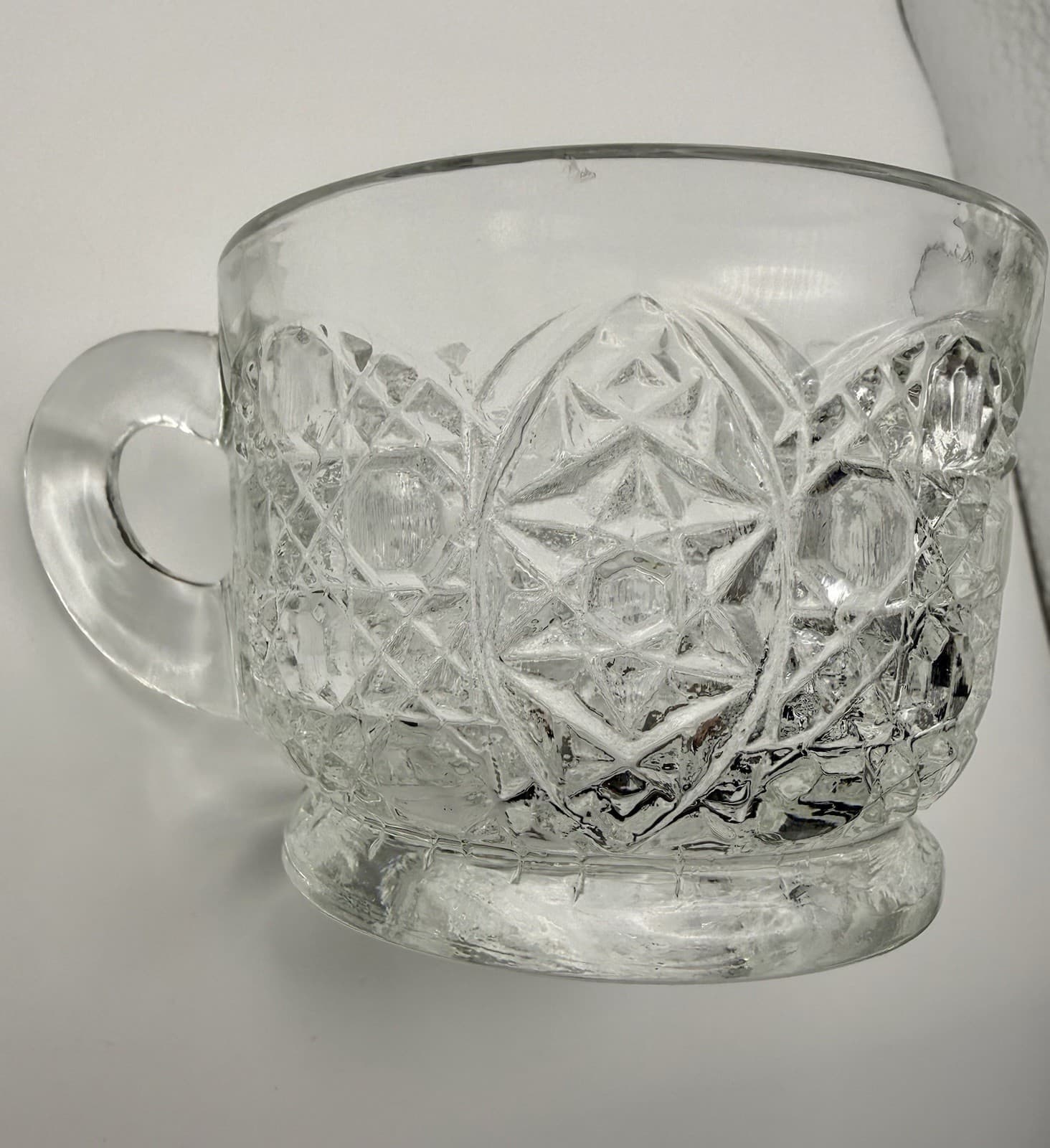 Vintage Set of 5 L E Smith Daisy/Button Punch Cups Clear Glass made In 1960’s - Thumbnail 2
