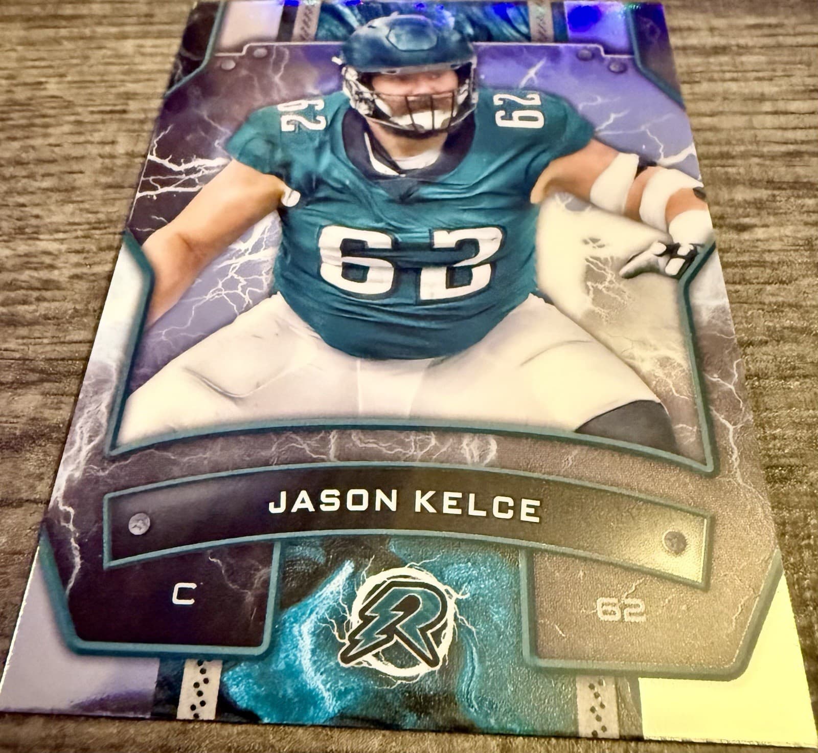 2024 Topps Resurgence - Jason Kelce #82 Refractor - Thumbnail 3