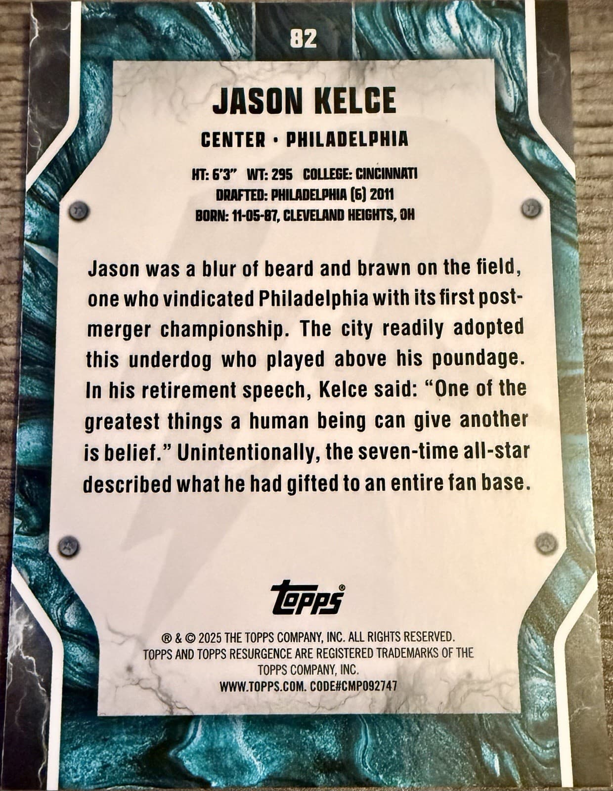 2024 Topps Resurgence - Jason Kelce #82 Refractor - Thumbnail 2