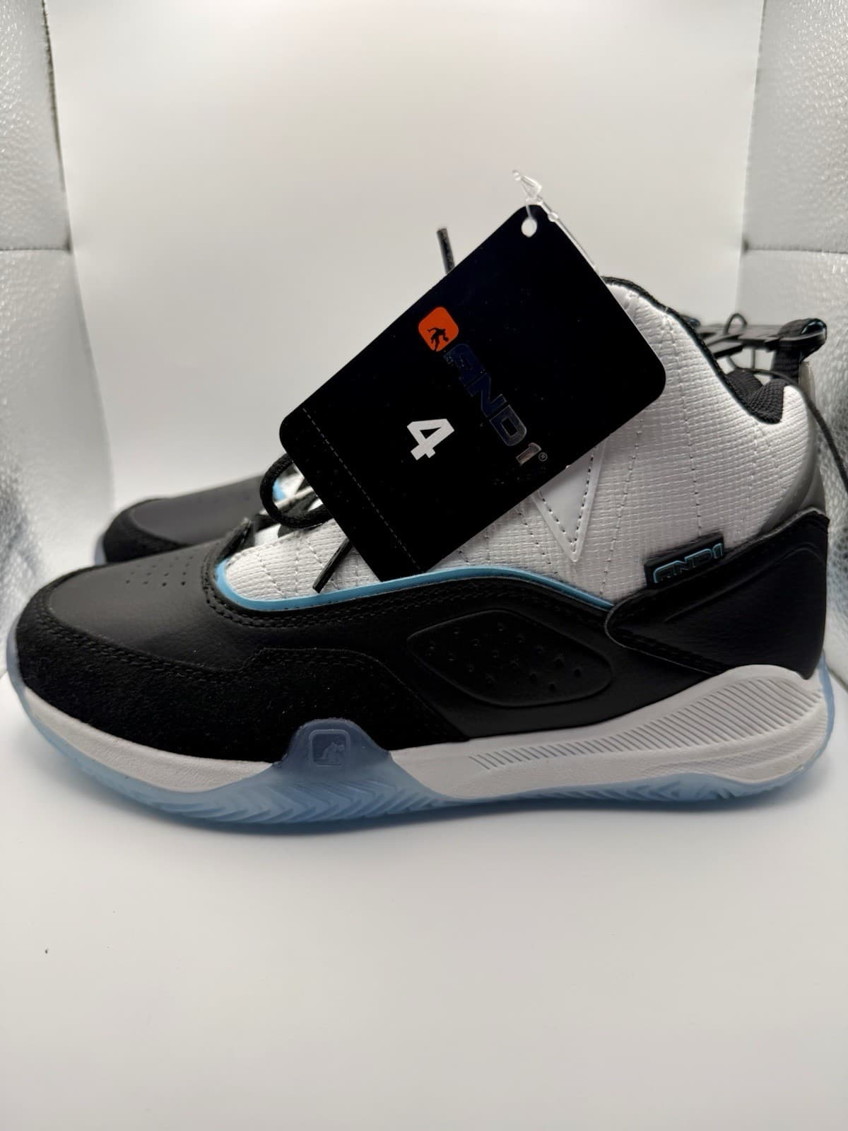 AND1 Boys White, Black & Blue Hightop Lace up Basketball Sneakers Size 5 NEW - Thumbnail 2