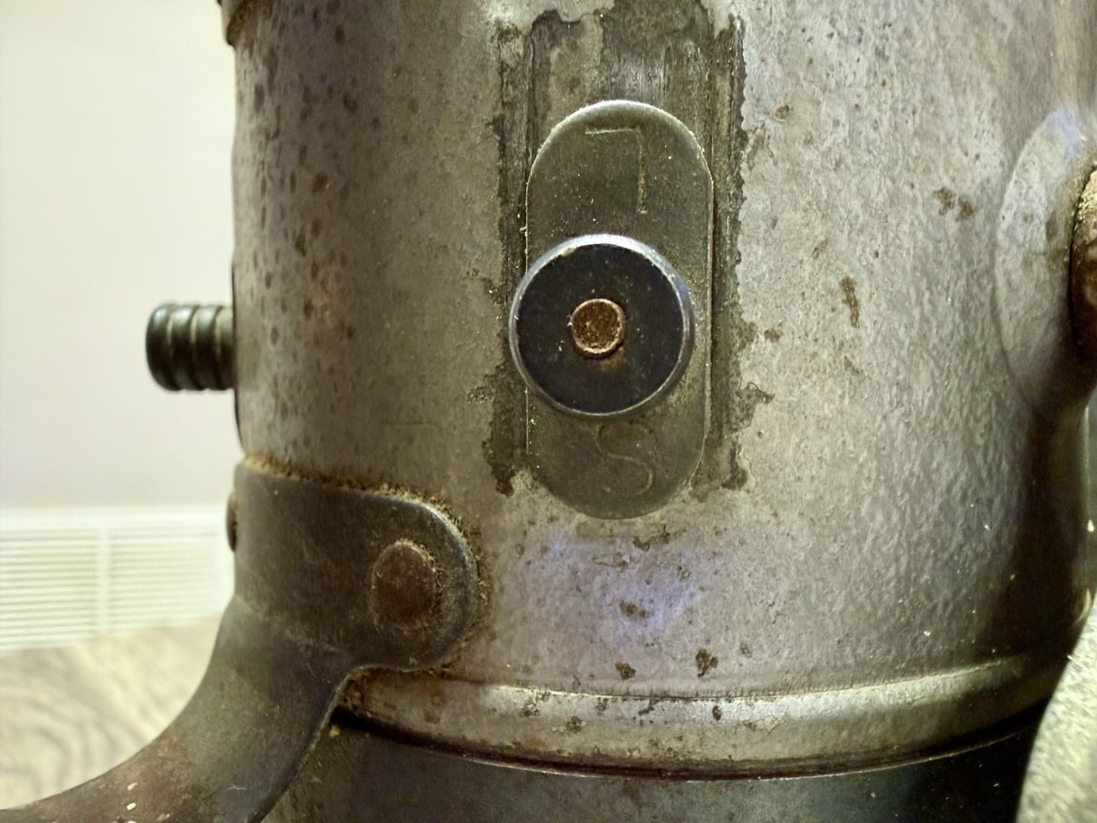 Vintage Empire Metal Ware Corp Railroad Lantern Handilite, Red Dome (Cracked) - Thumbnail 9