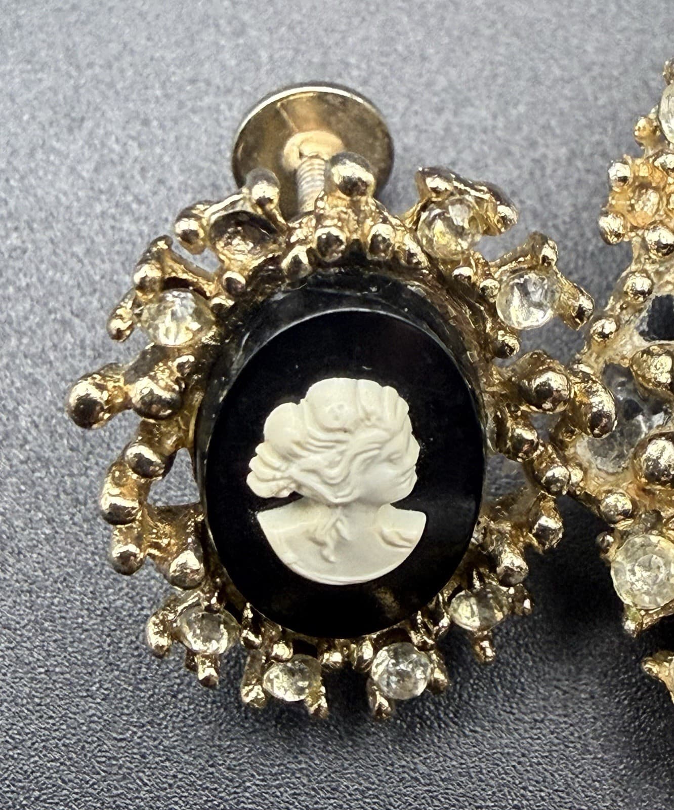 Assorted Vintage Black & White CAMEO Pins & Earrings - Thumbnail 3
