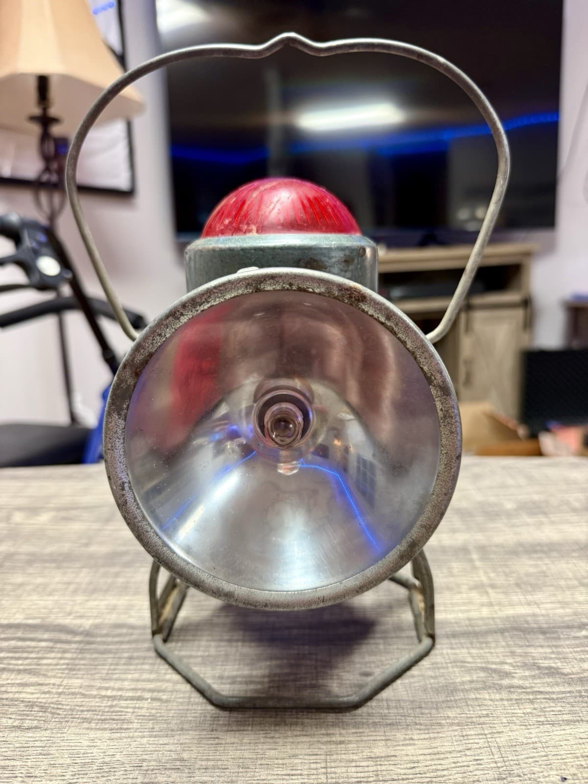 Vintage Empire Metal Ware Corp Railroad Lantern Handilite, Red Dome (Cracked)