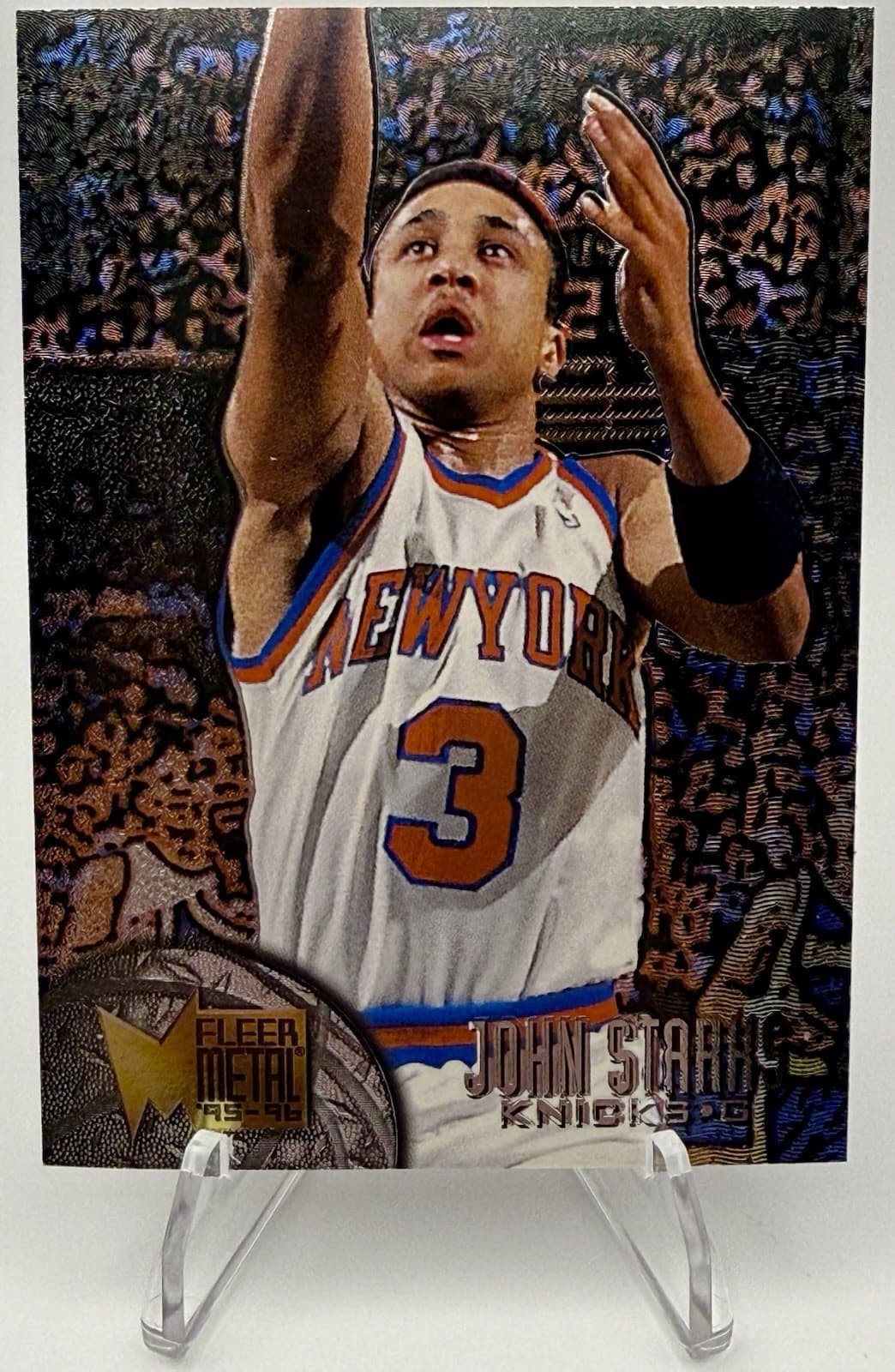 1995-96 Fleer Metal #74 John Starks New York Knicks - Thumbnail 4